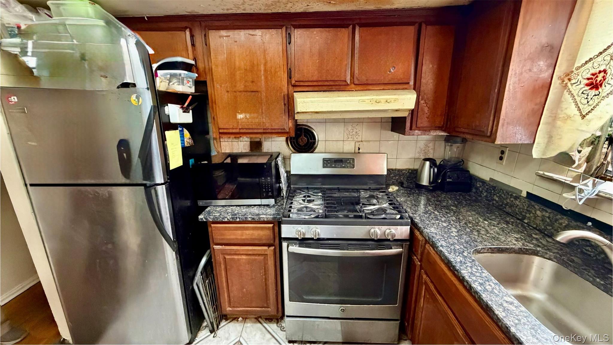 2016 Lafayette Avenue Property Photo 3