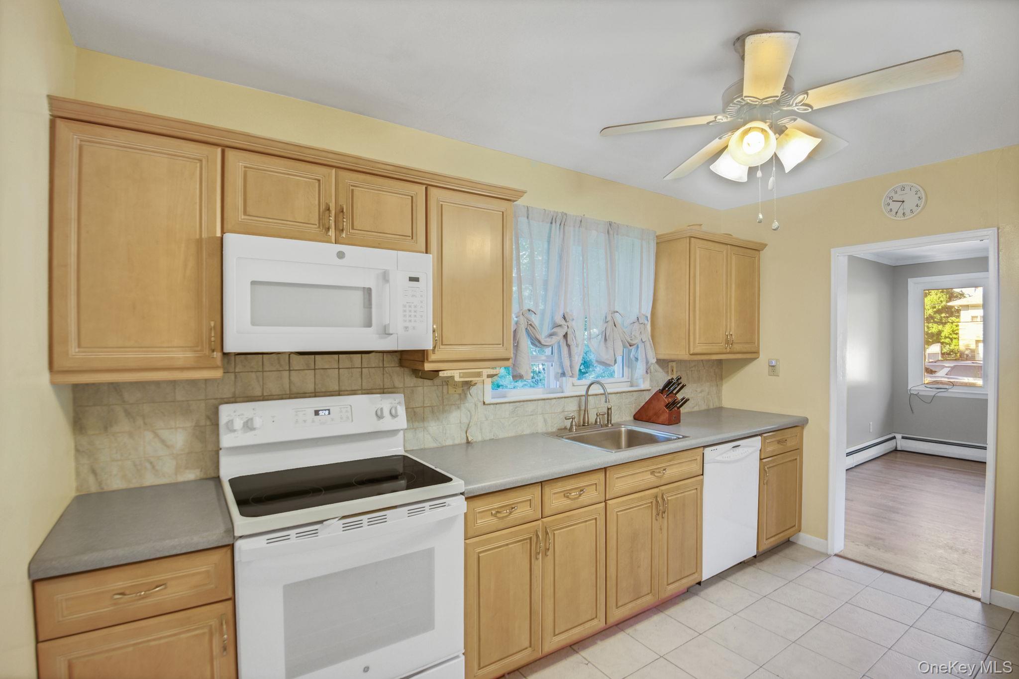 6 Arbutus Street Property Photo 10