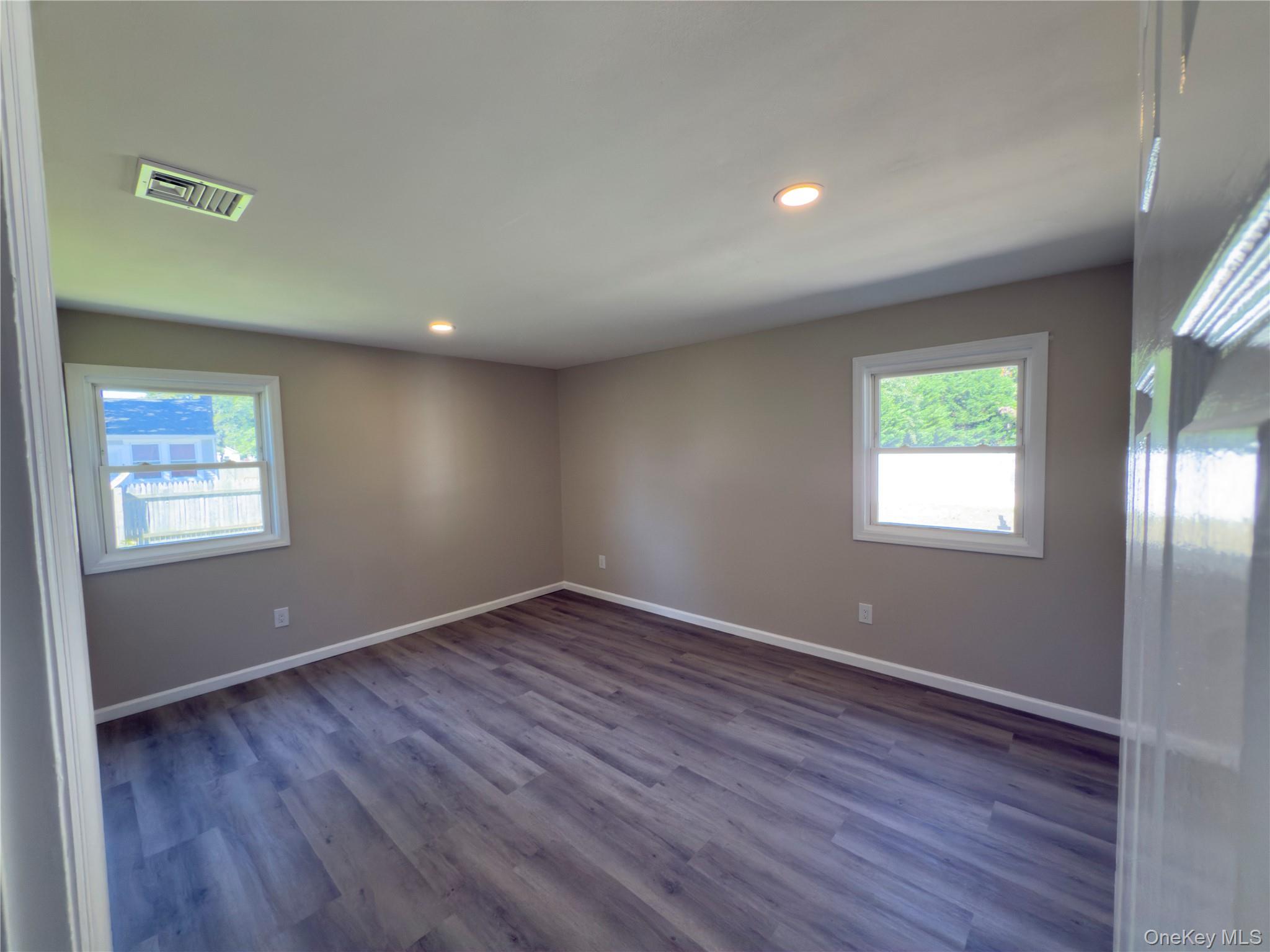 21 Astoria Road Property Photo 24