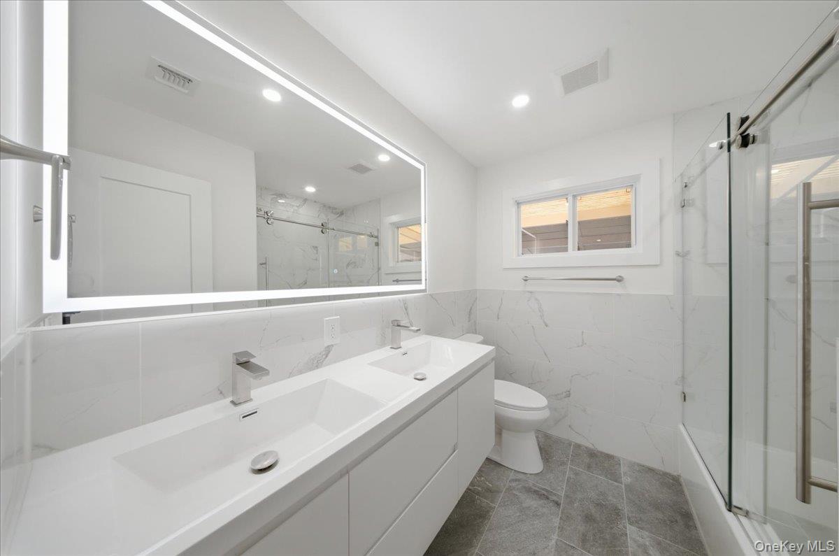 1 Rocco Drive Property Photo 22
