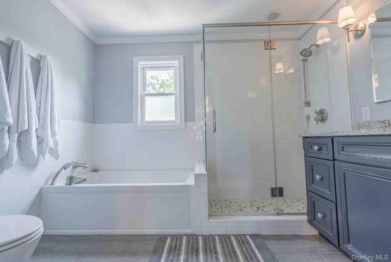 2 Ike Place Property Photo 12