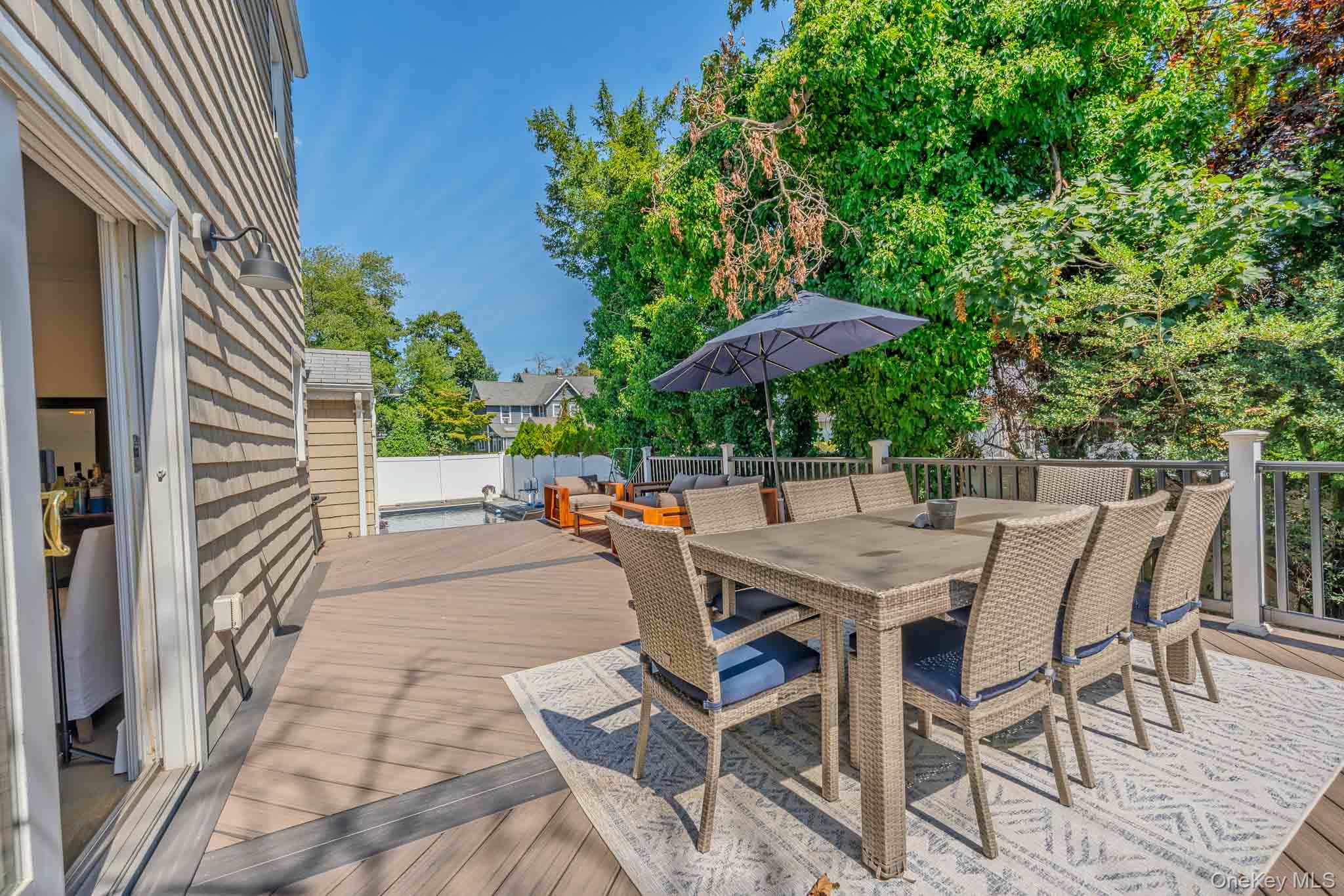 2 Ike Place Property Photo 17