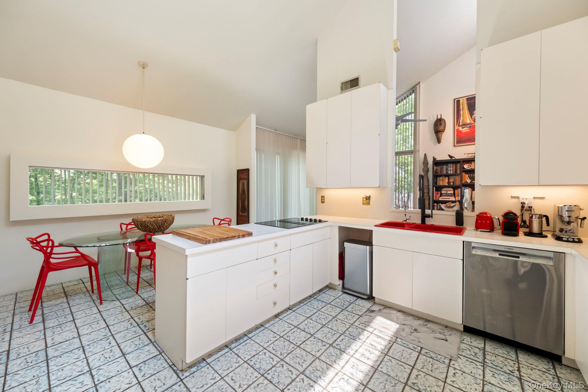 19-21 Lincoln Terrace 19 Property Photo 16