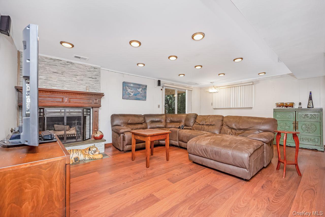 16 Wendy Lane Property Photo 16