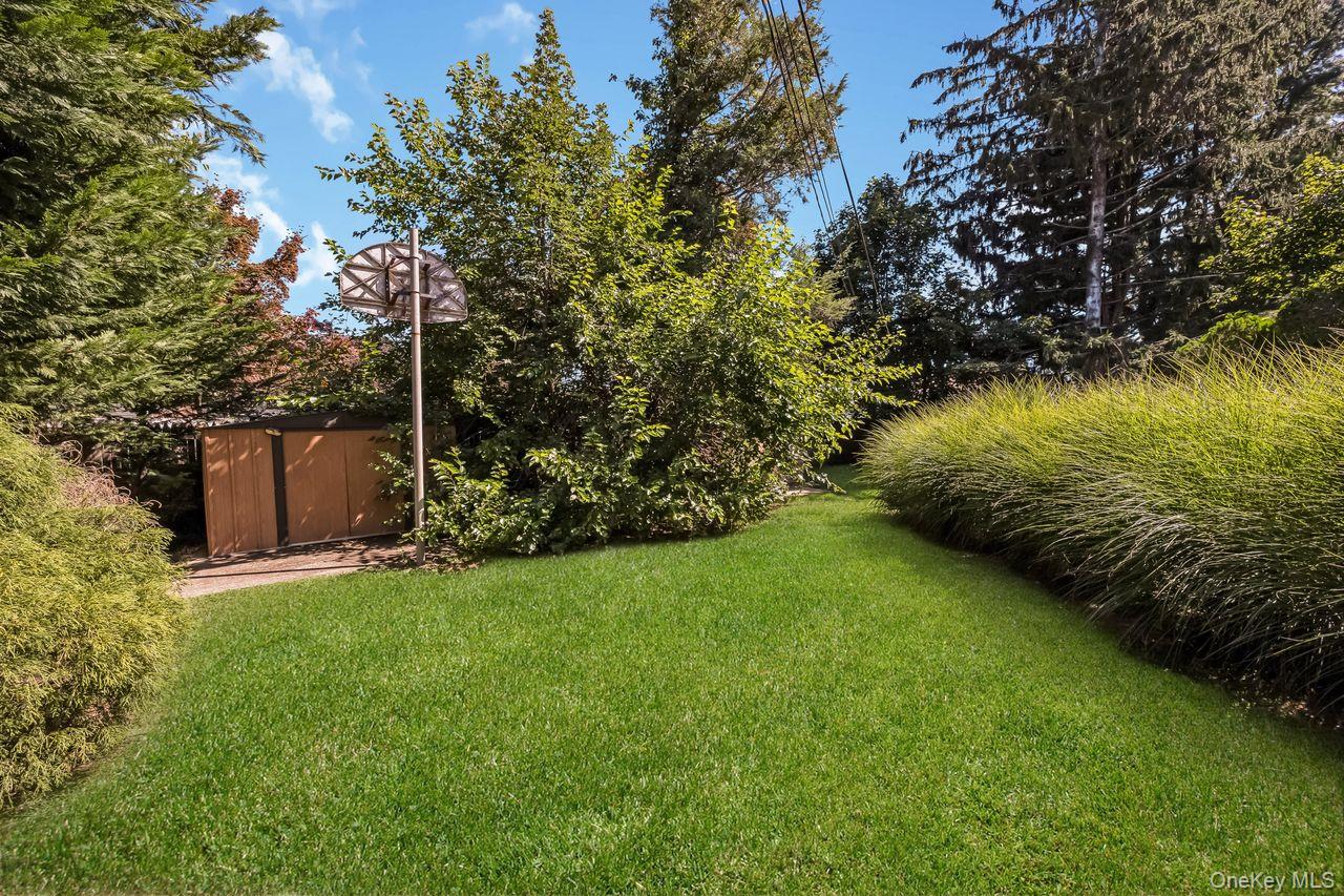 16 Wendy Lane Property Photo 27