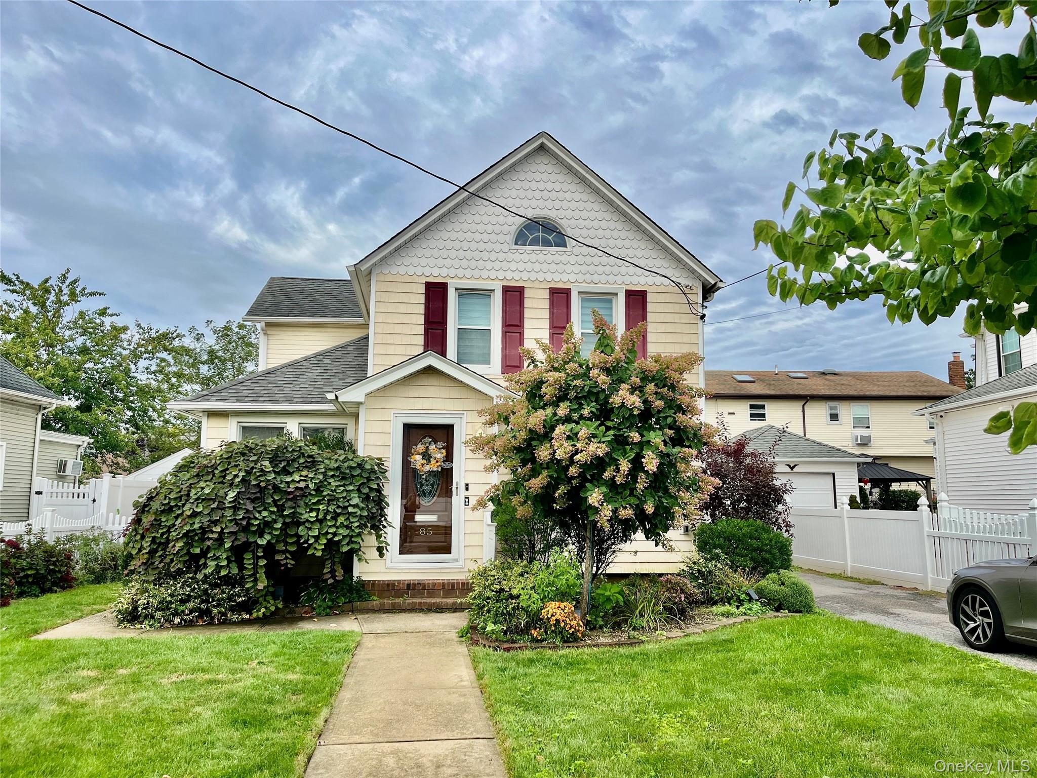 85 Spencer Avenue Property Photo 1