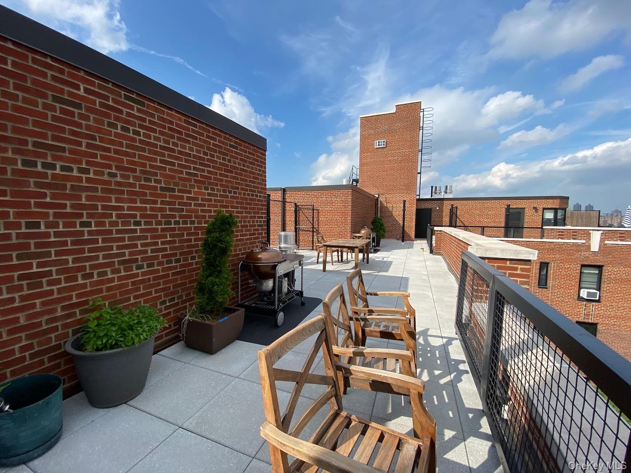 65 Park Terrace East C48 Property Photo 15