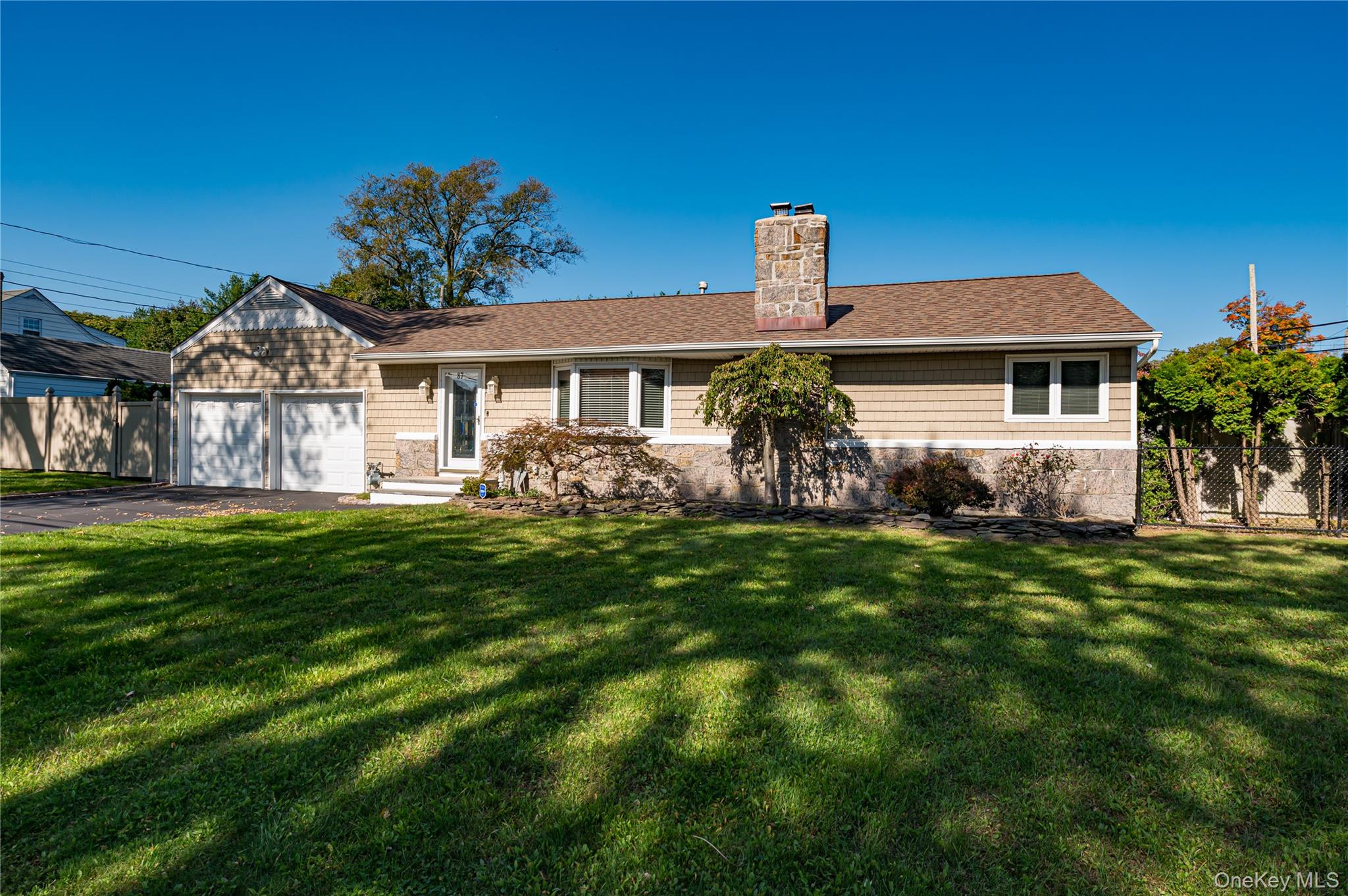 87 Bayway Avenue Property Photo 1