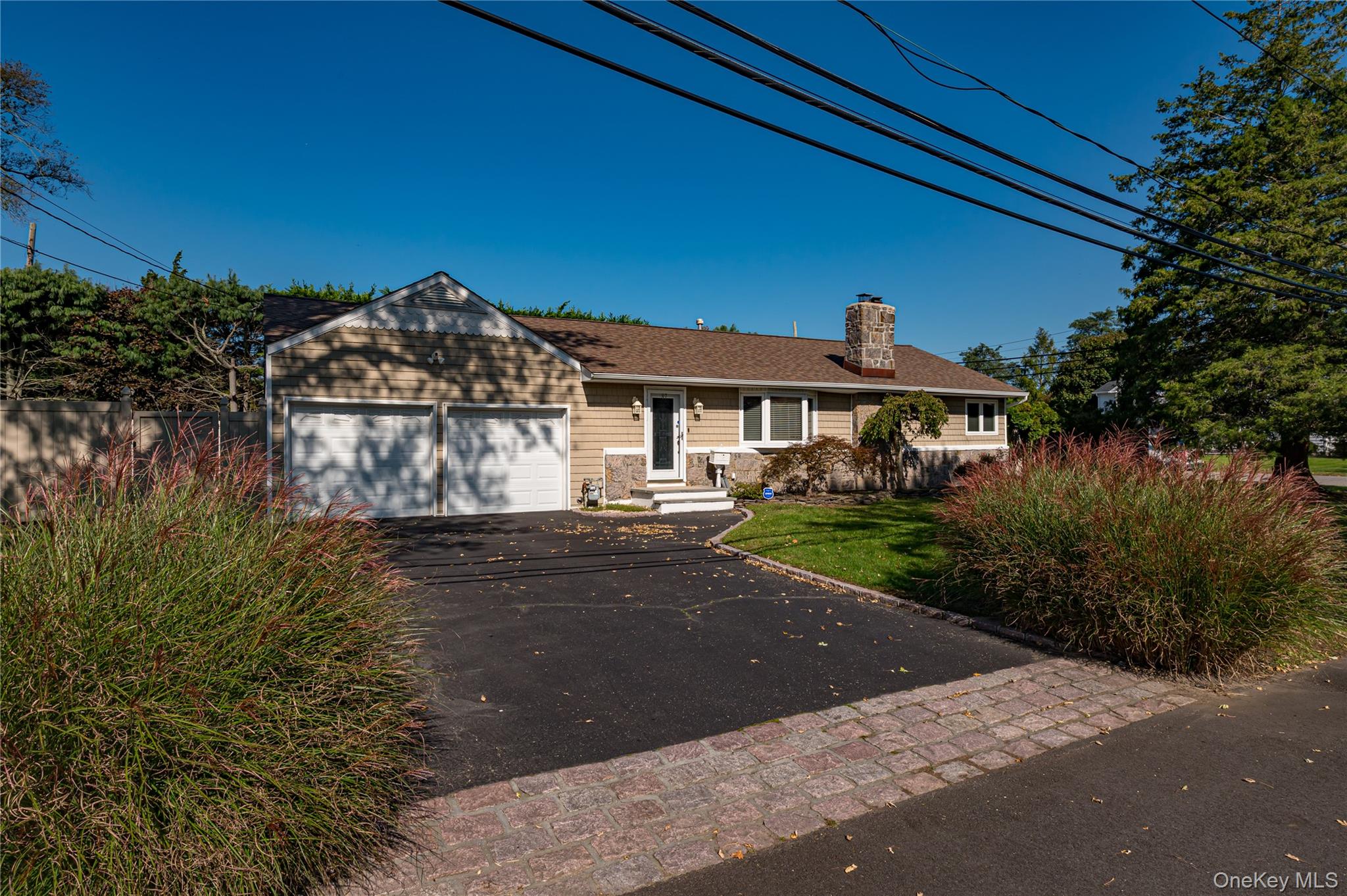 87 Bayway Avenue Property Photo 2