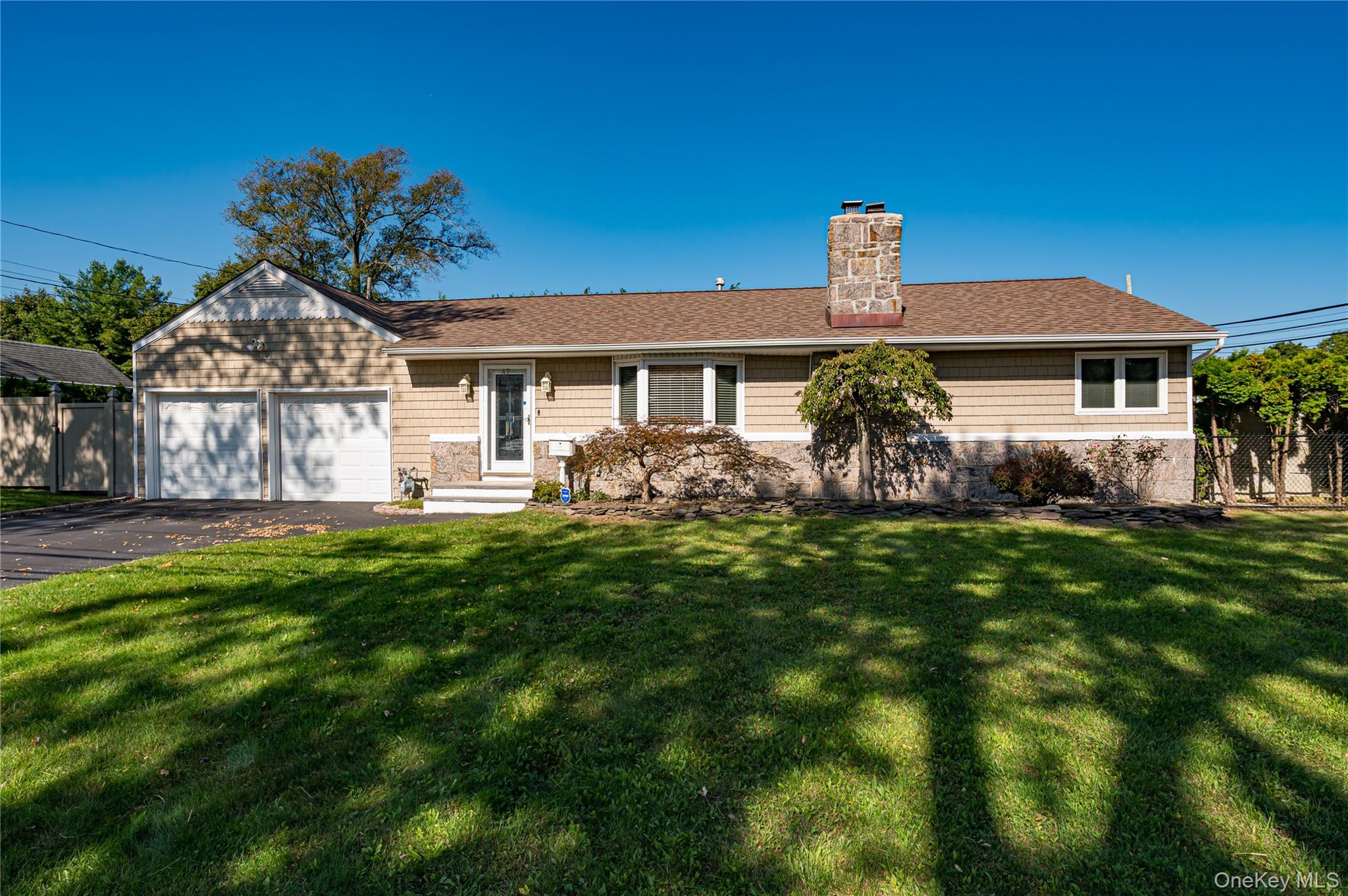 87 Bayway Avenue Property Photo 3