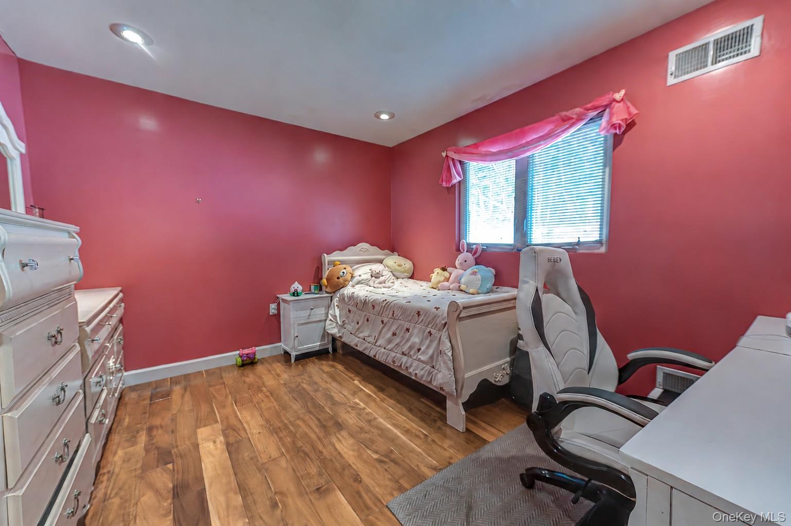 87 Bayway Avenue Property Photo 12