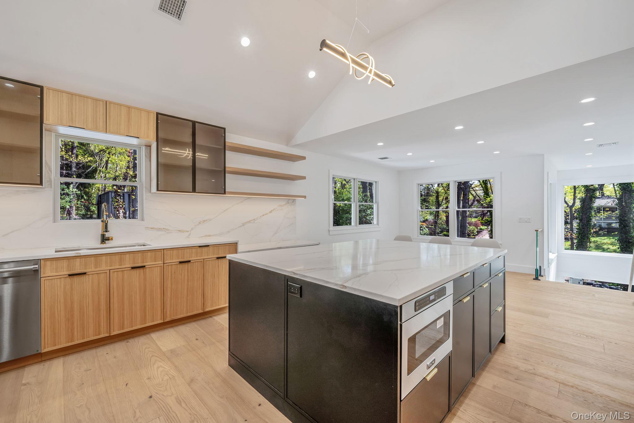 40 Friendly Road Property Photo 10