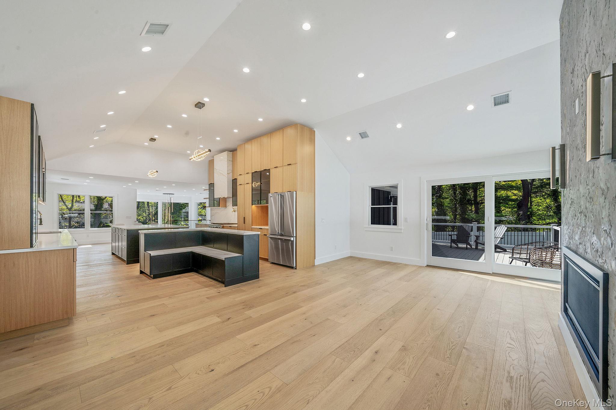 40 Friendly Road Property Photo 15