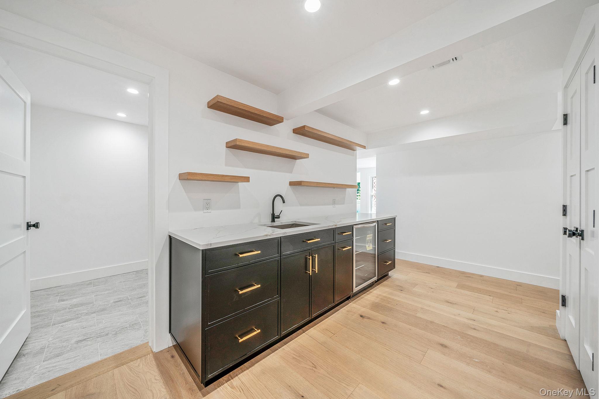 40 Friendly Road Property Photo 22
