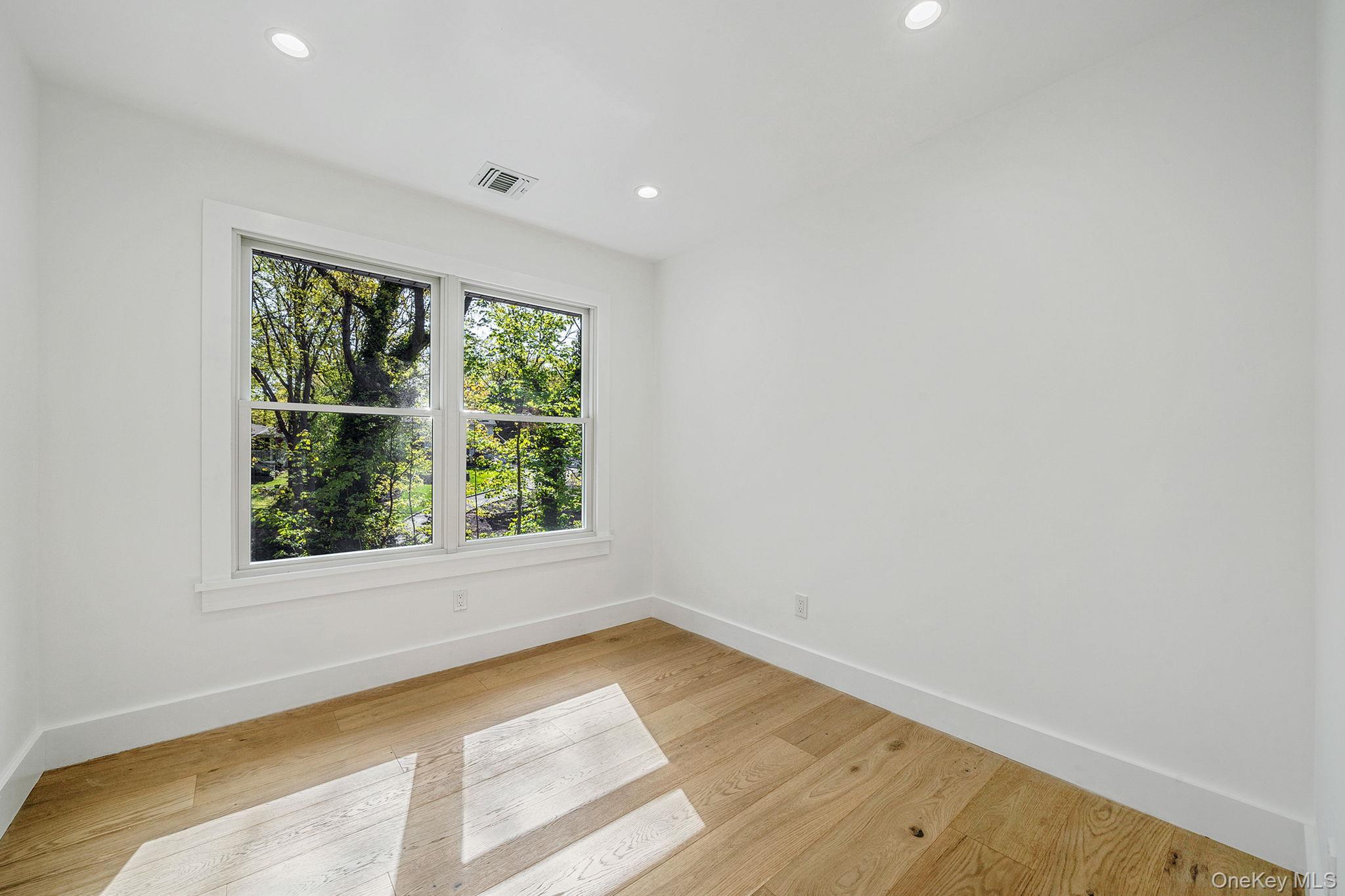 40 Friendly Road Property Photo 24
