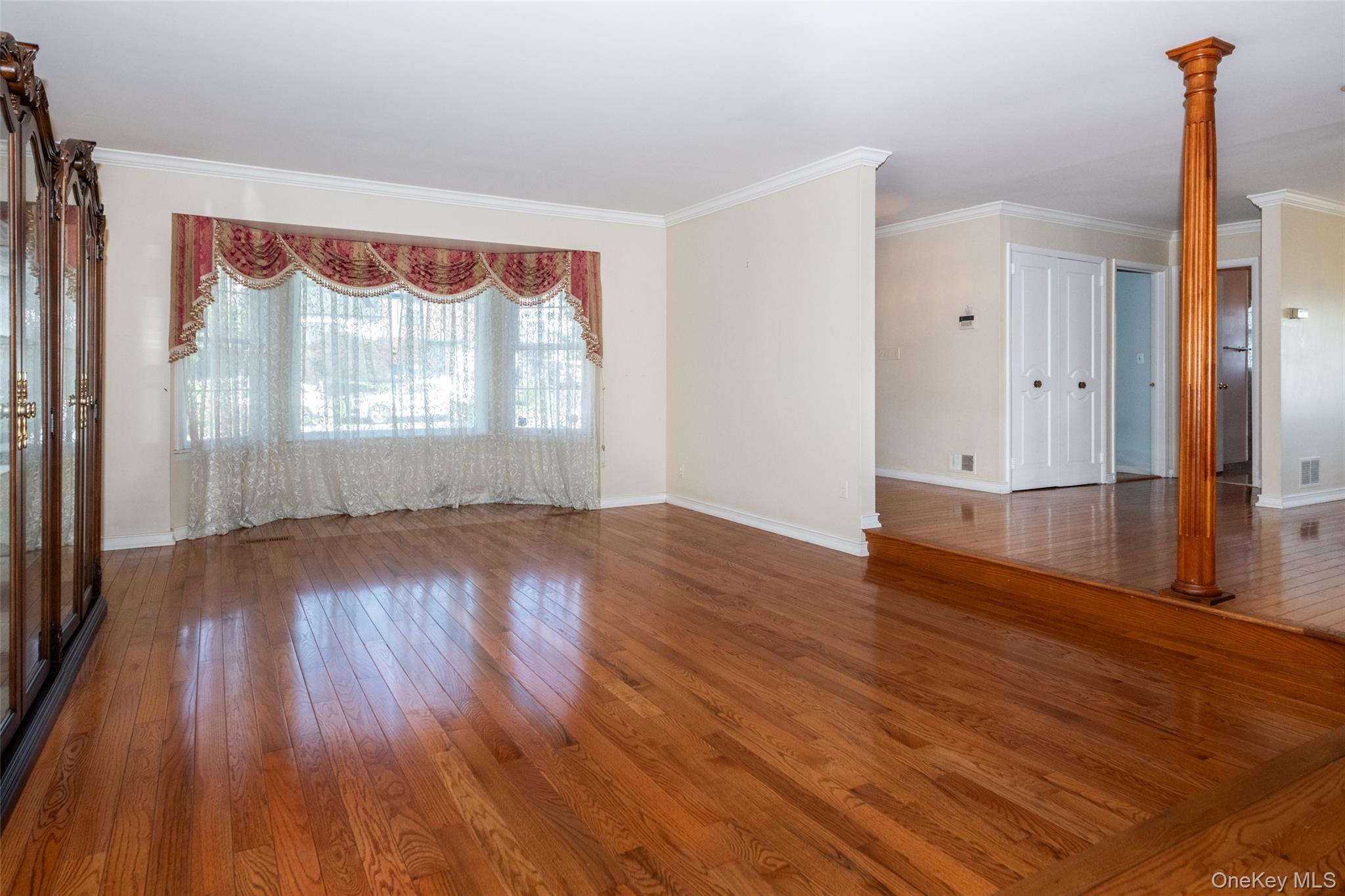 73 Kensington Oval Property Photo 12