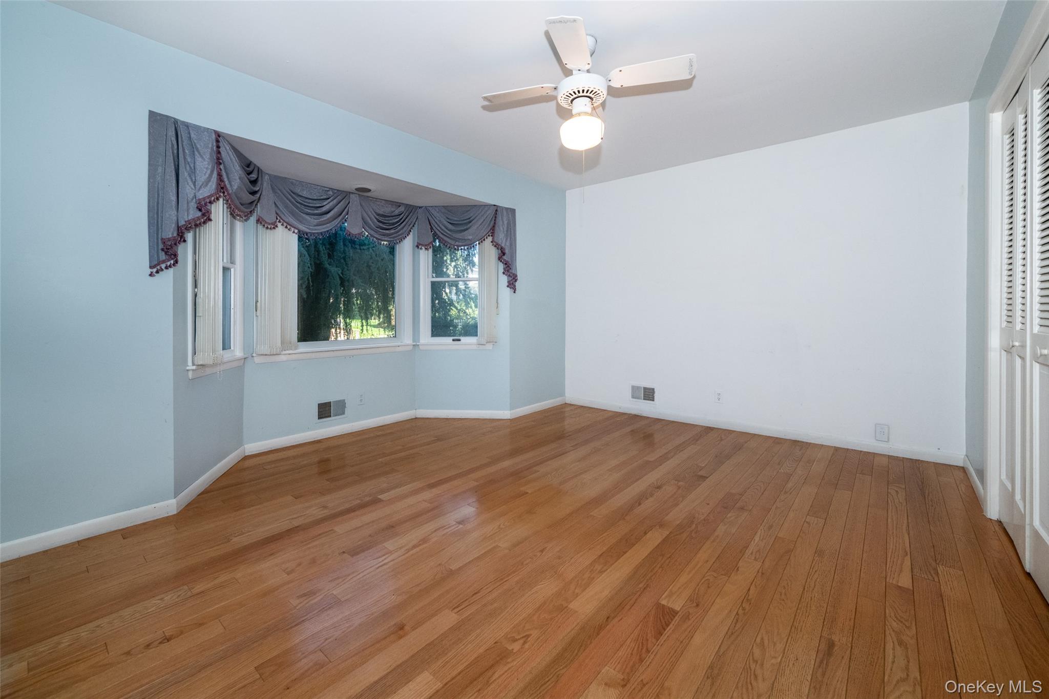 73 Kensington Oval Property Photo 24