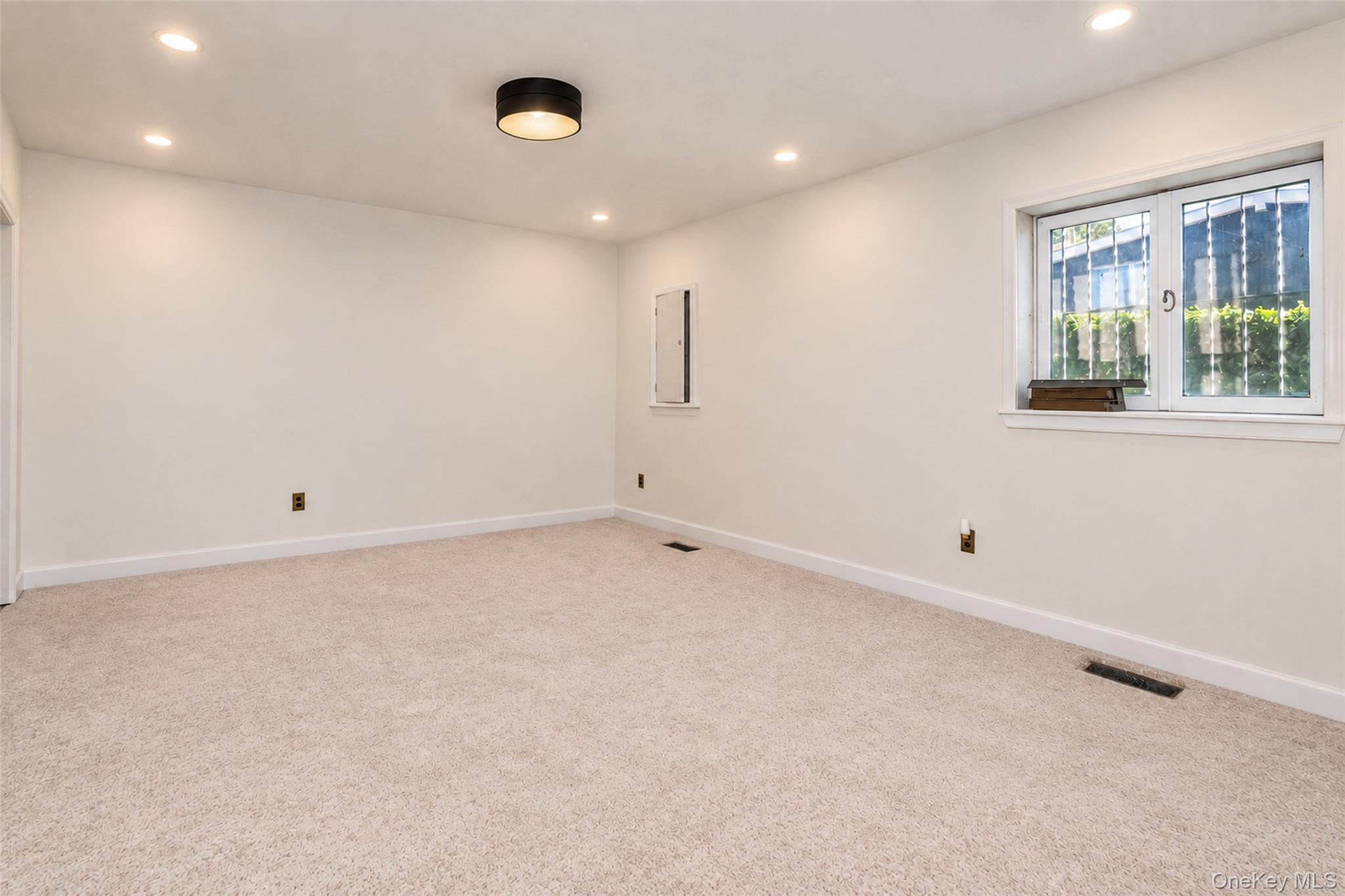 73 Kensington Oval Property Photo 29