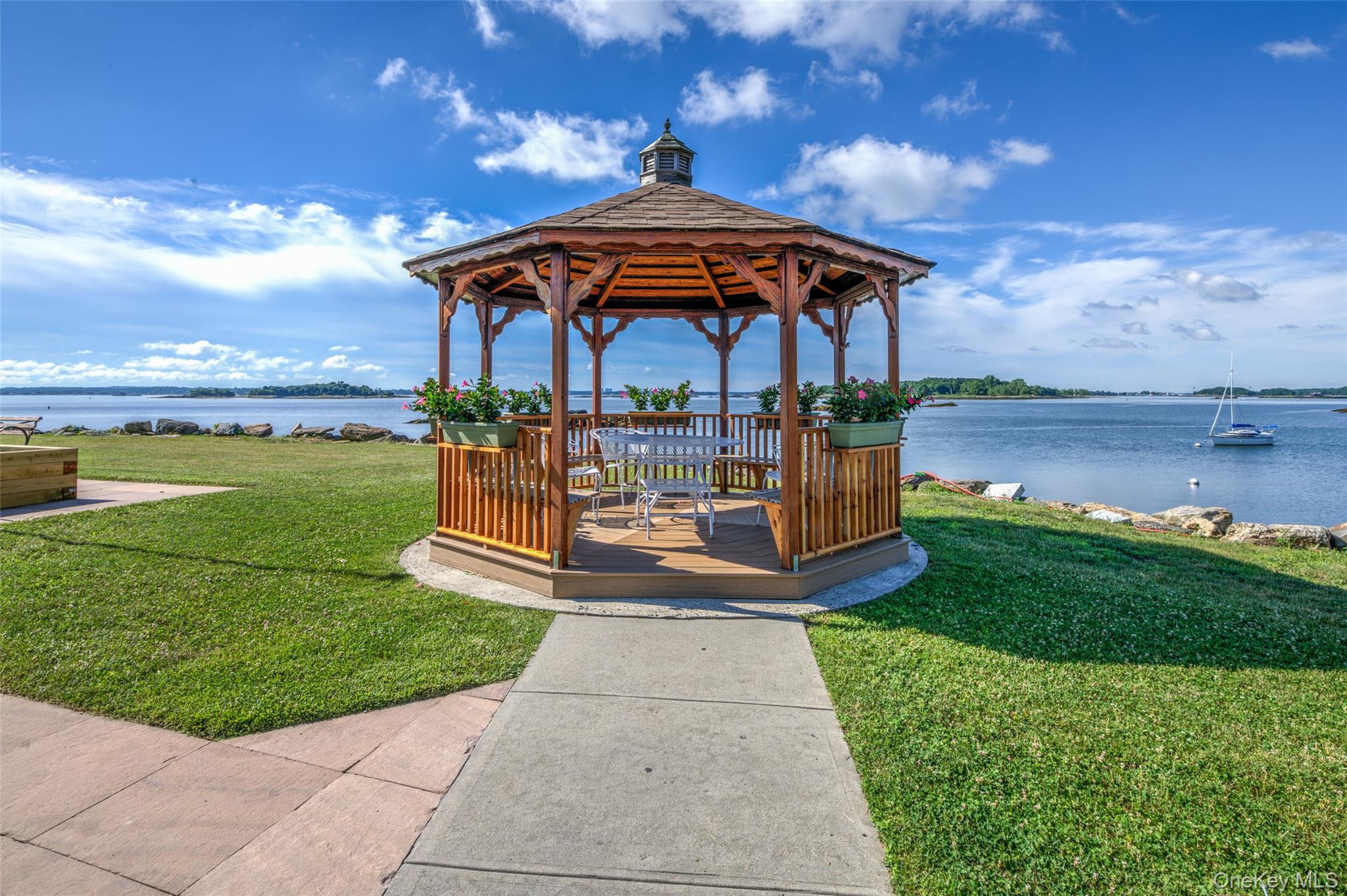 73 Kensington Oval Property Photo 44
