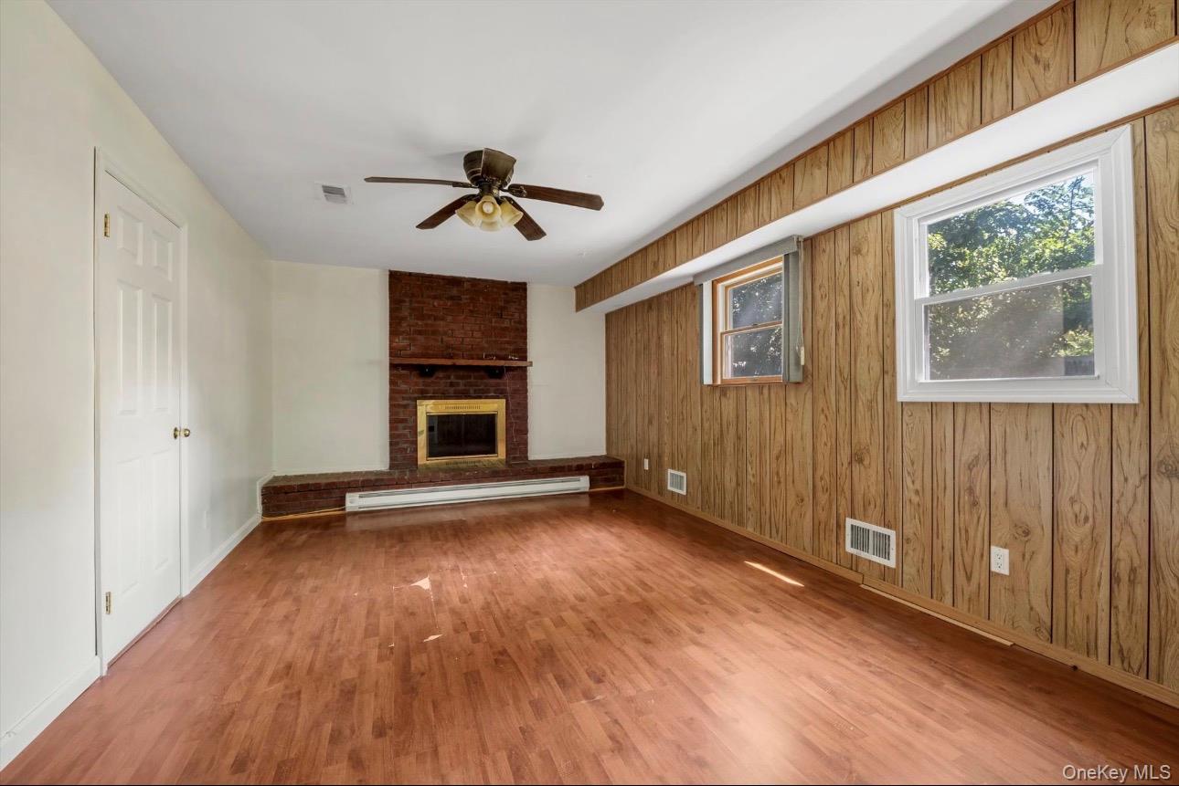 136 Broadway Property Photo 5