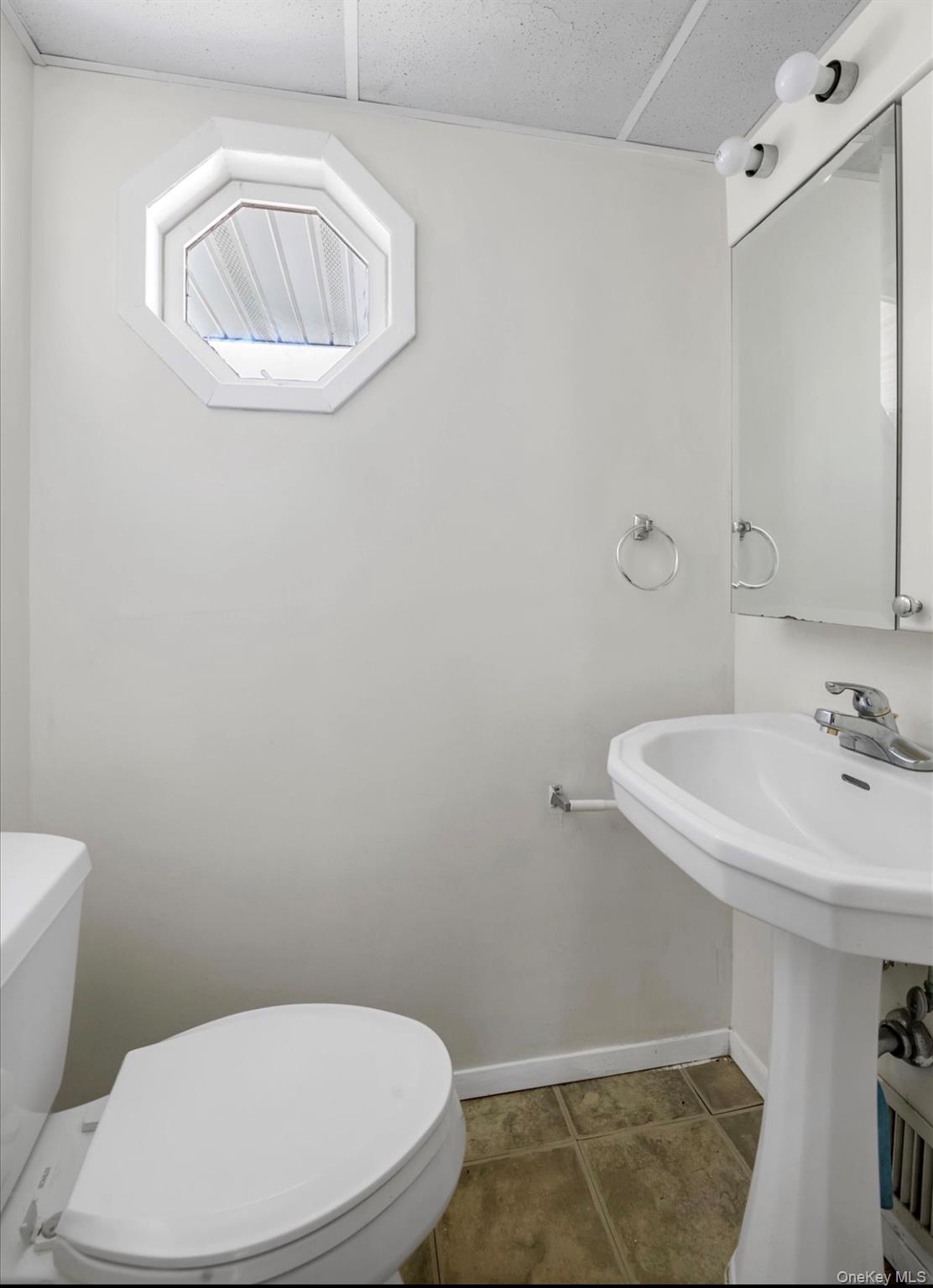 136 Broadway Property Photo 7