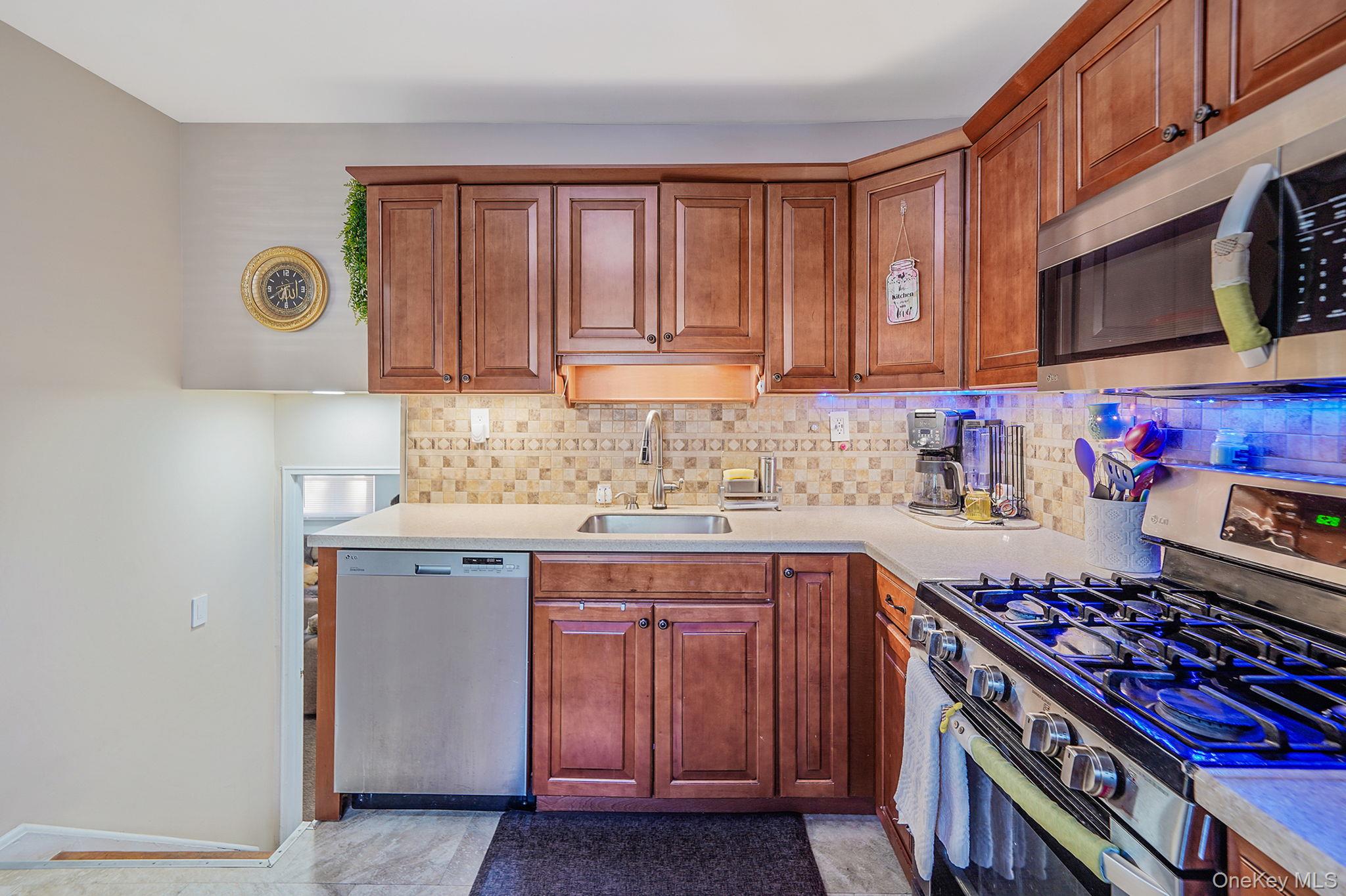 39 Superior Street Property Photo 9