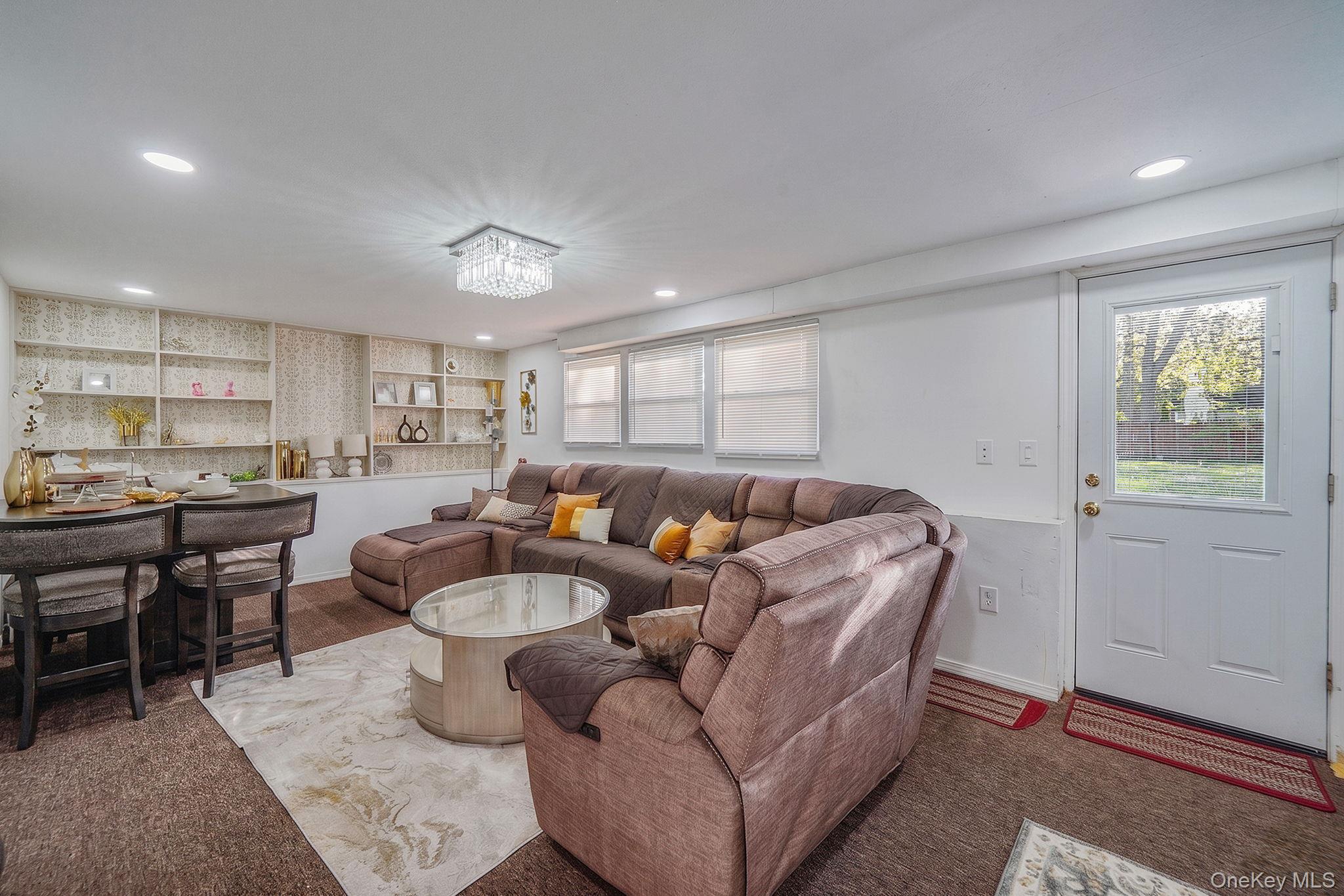 39 Superior Street Property Photo 12