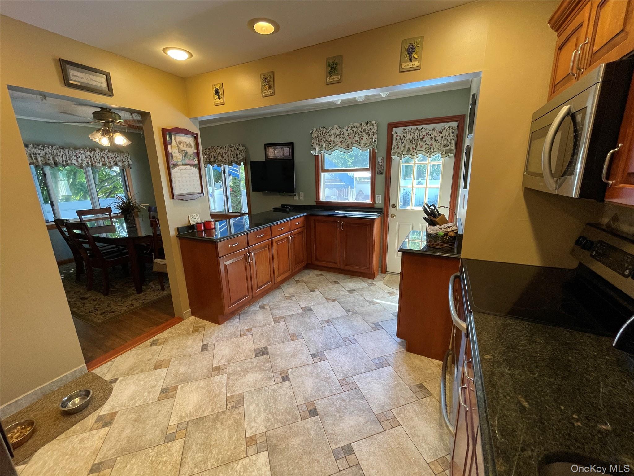 361 S Clinton Avenue Property Photo 13