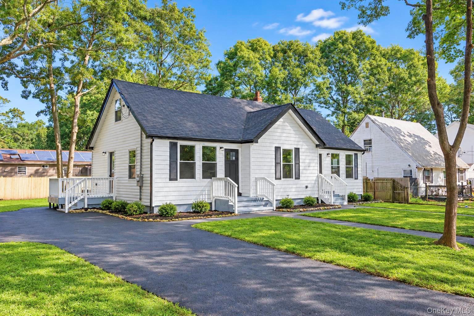 11 1st Place Property Photo 3