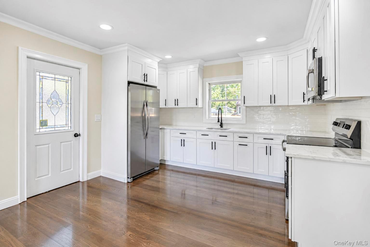 11 1st Place Property Photo 10