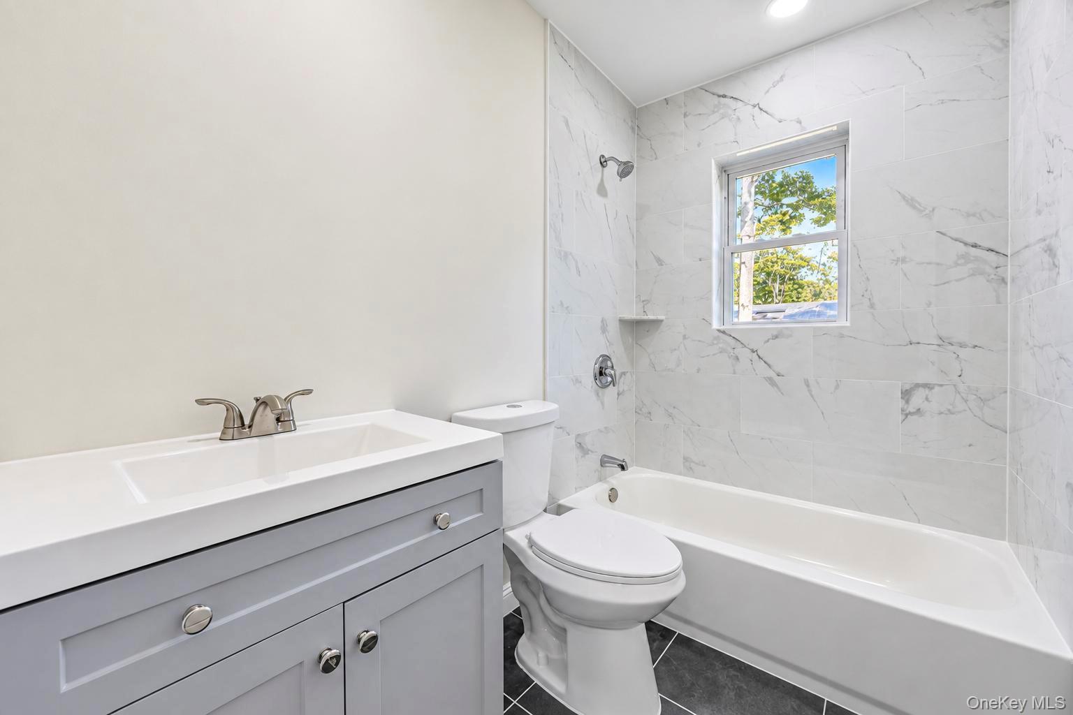 11 1st Place Property Photo 13