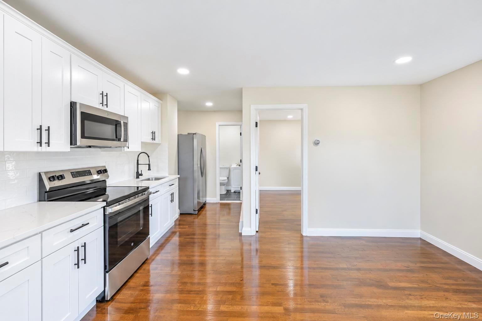 11 1st Place Property Photo 17