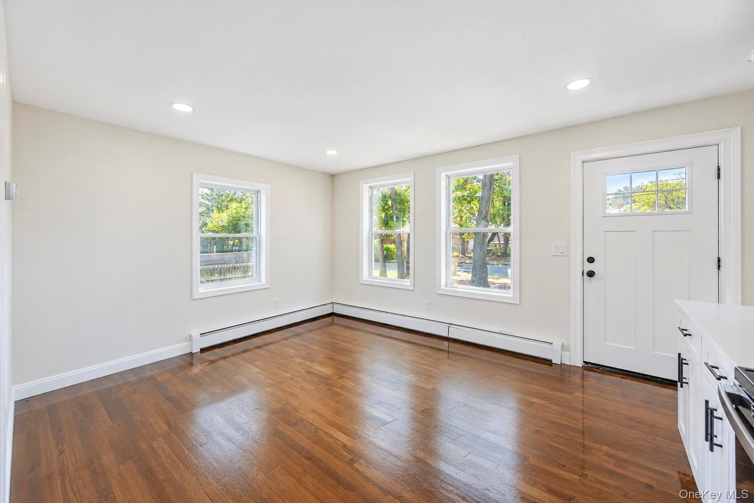 11 1st Place Property Photo 19