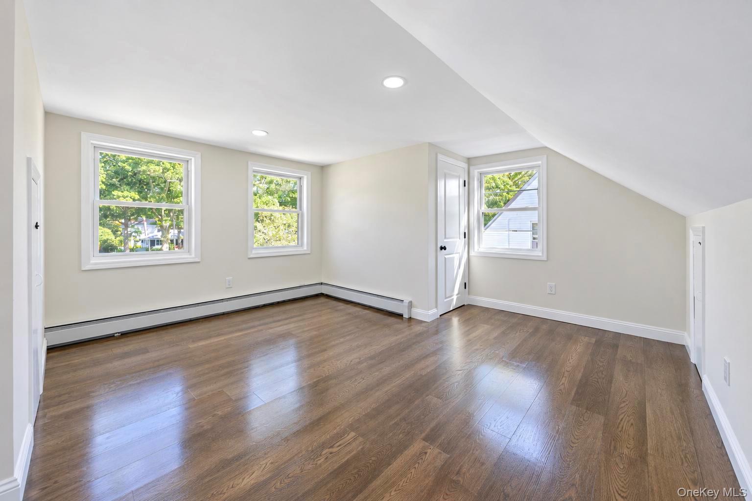 11 1st Place Property Photo 28