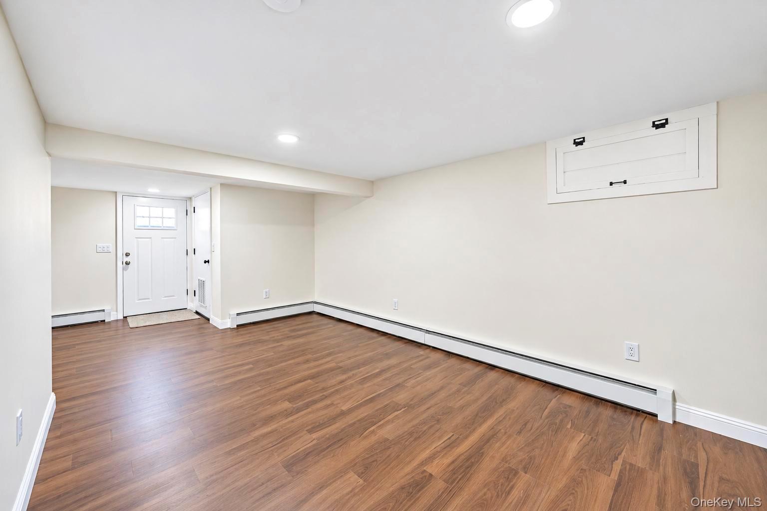 11 1st Place Property Photo 35