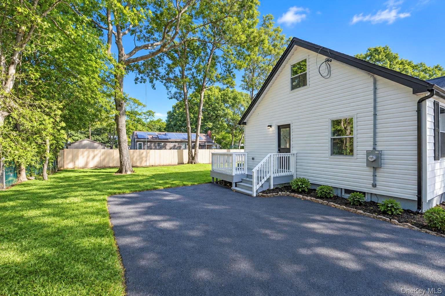 11 1st Place Property Photo 42
