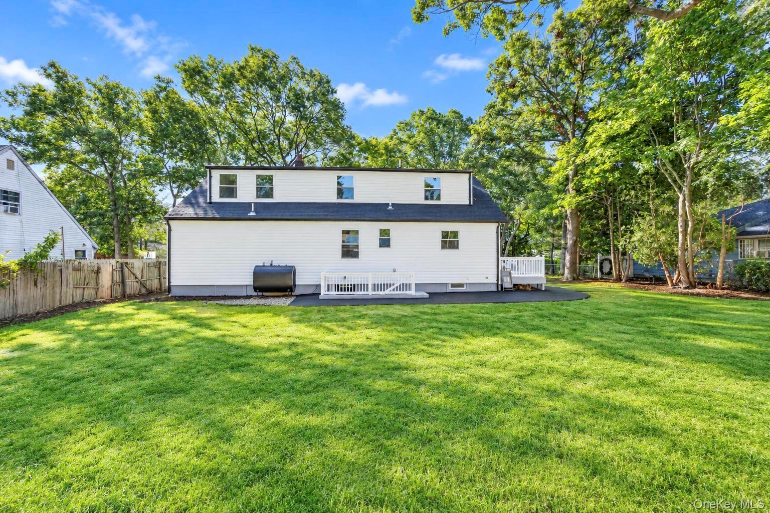 11 1st Place Property Photo 43