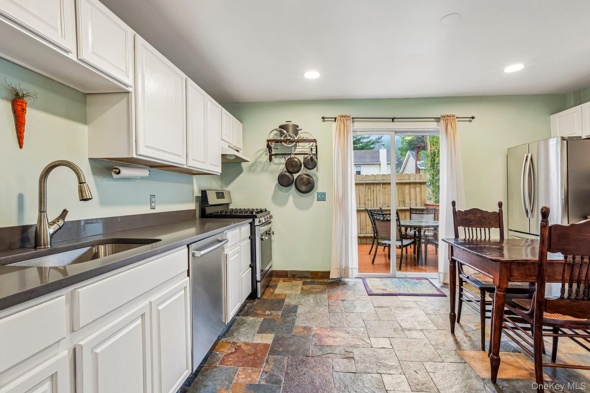 47 White Avenue Property Photo 6