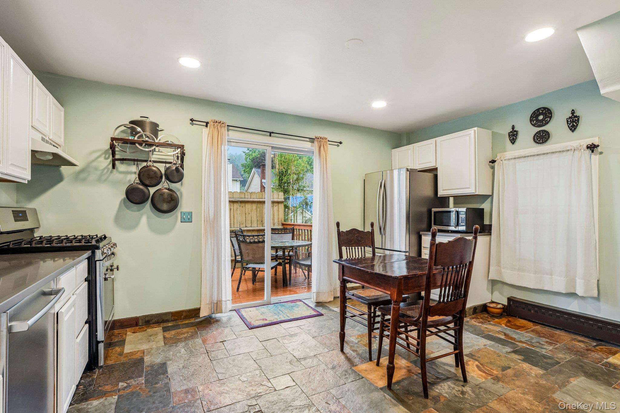 47 White Avenue Property Photo 7