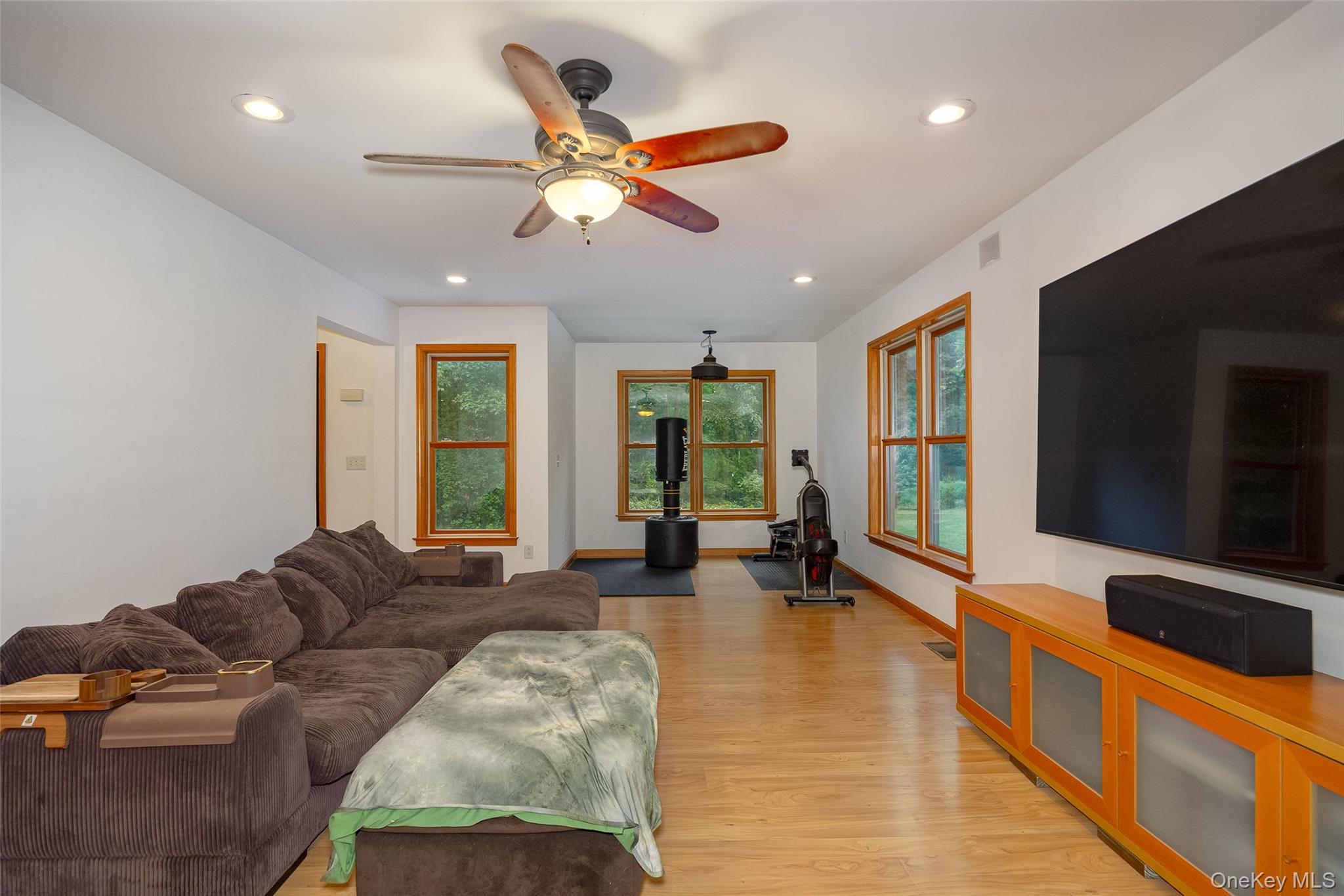 428 Clinton Hollow Road Property Photo 2