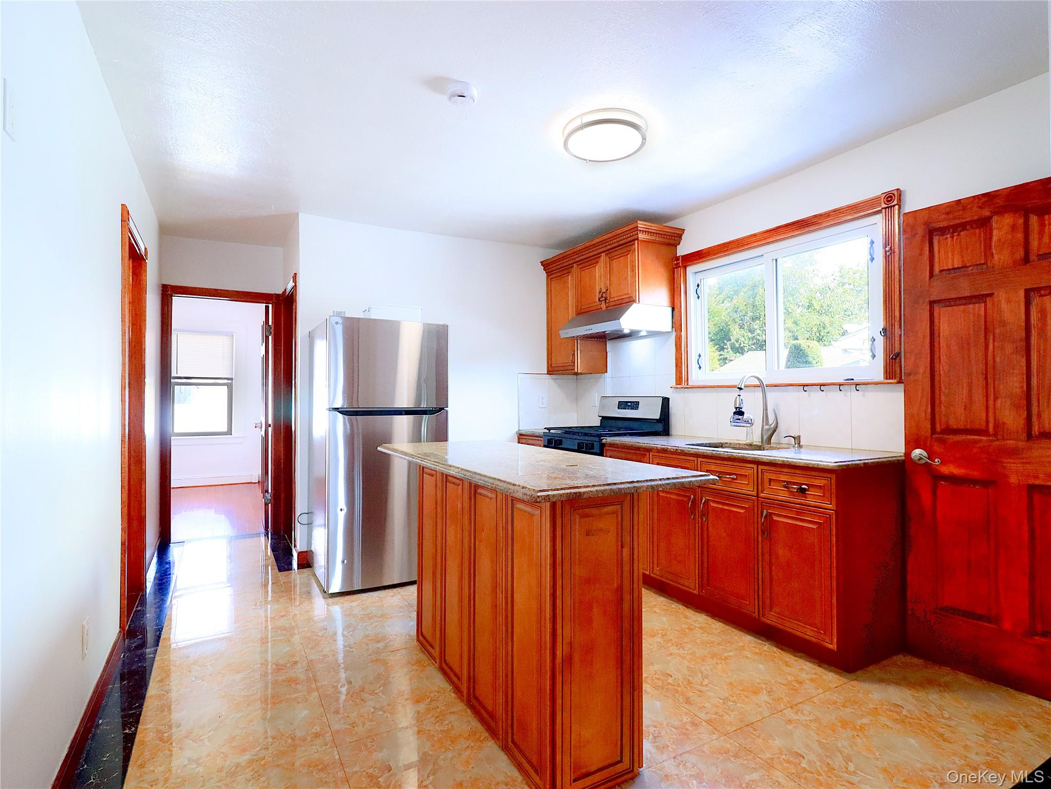 4222 191st Street Property Photo 11