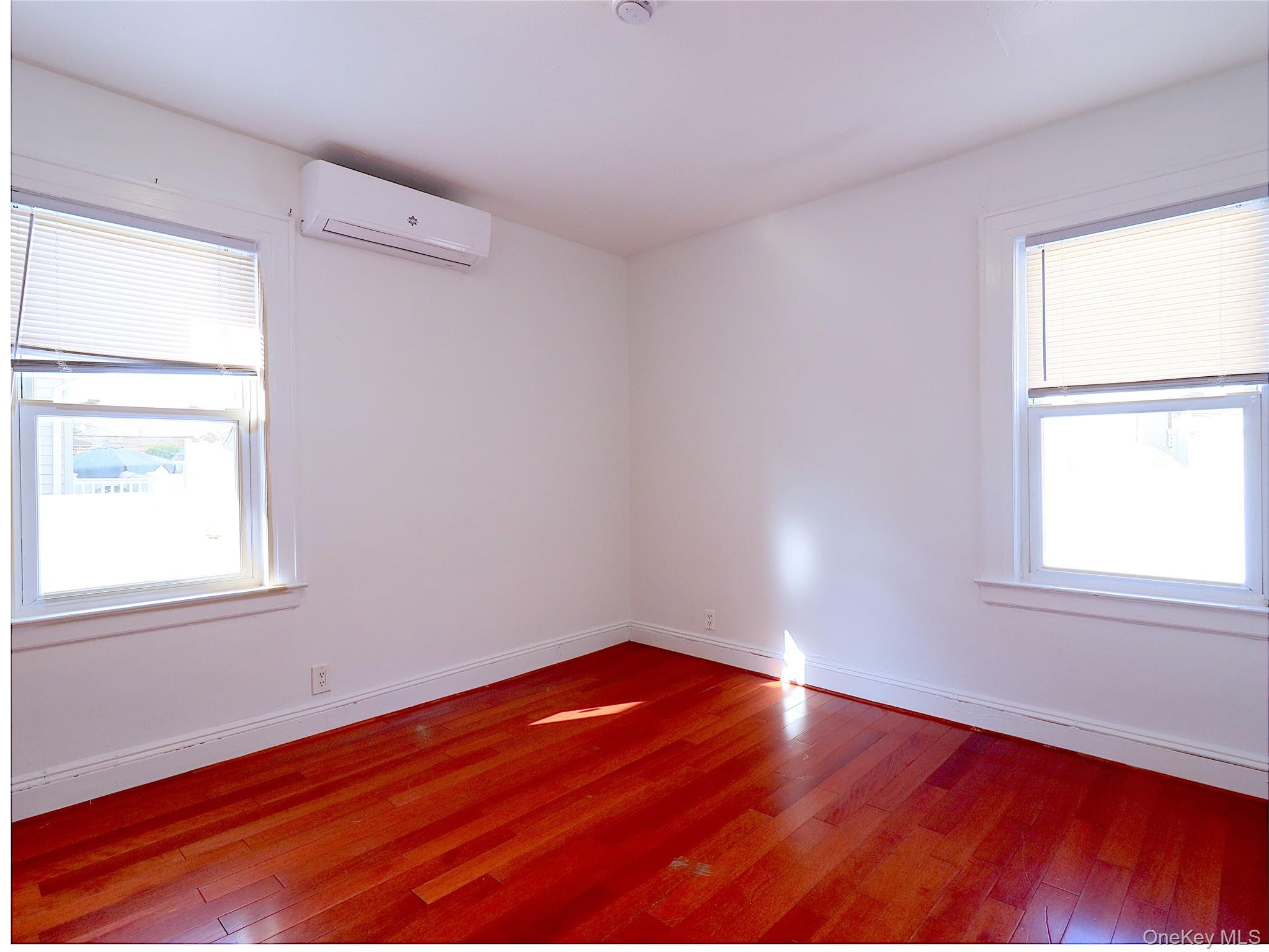 4222 191st Street Property Photo 13