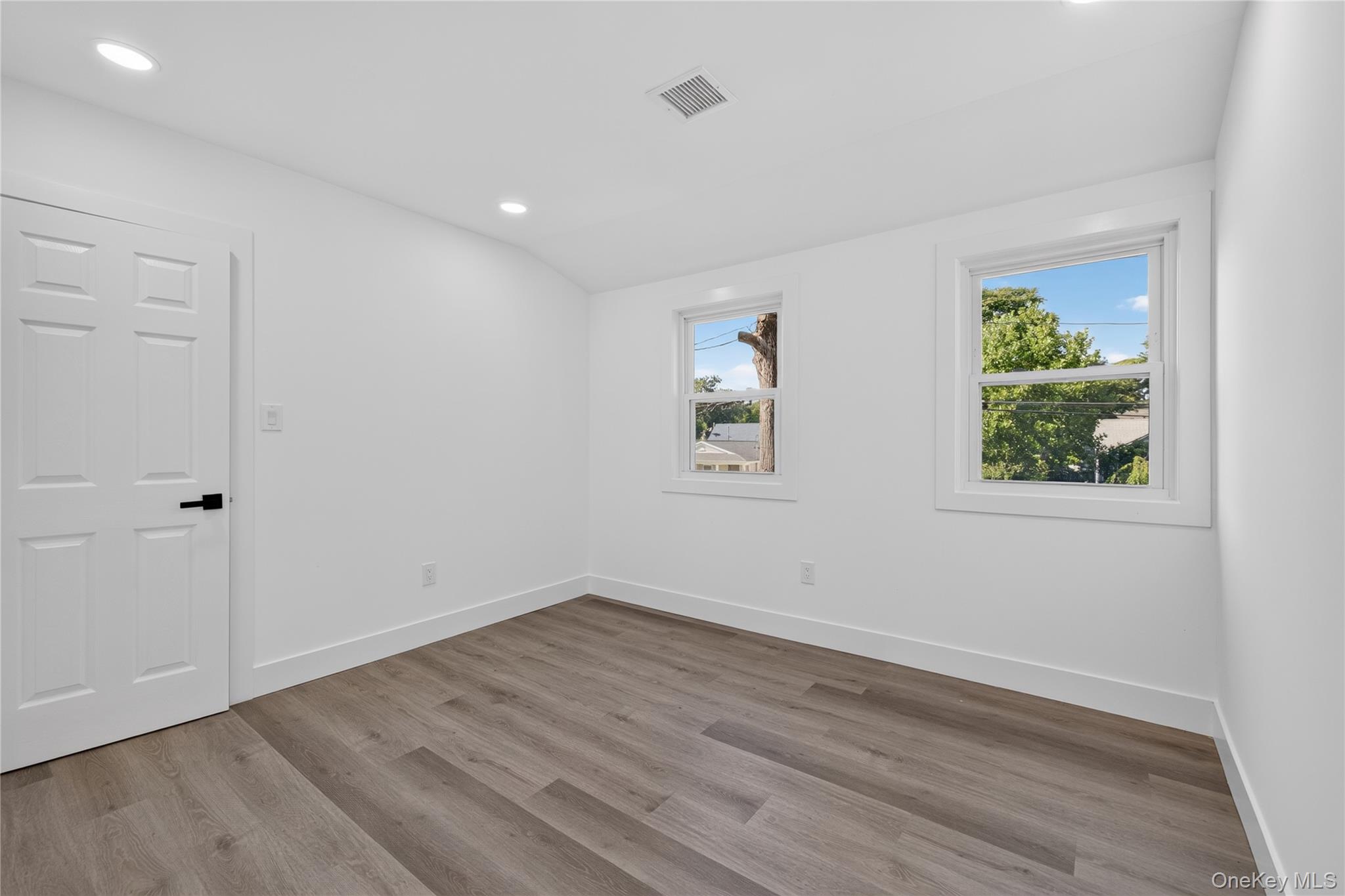 10 Harrison Drive Property Photo 23