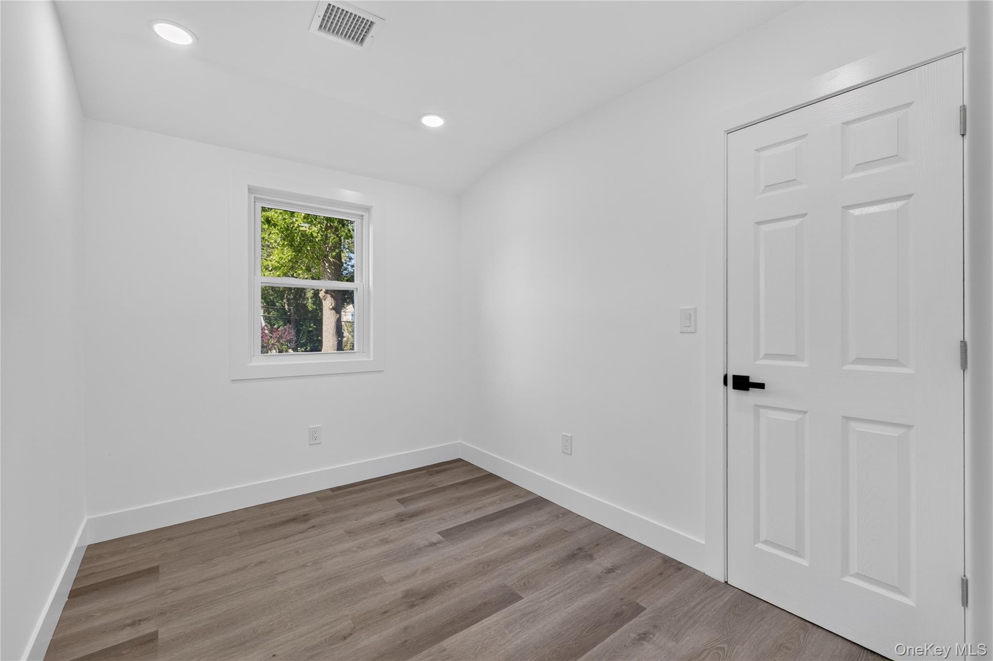 10 Harrison Drive Property Photo 24