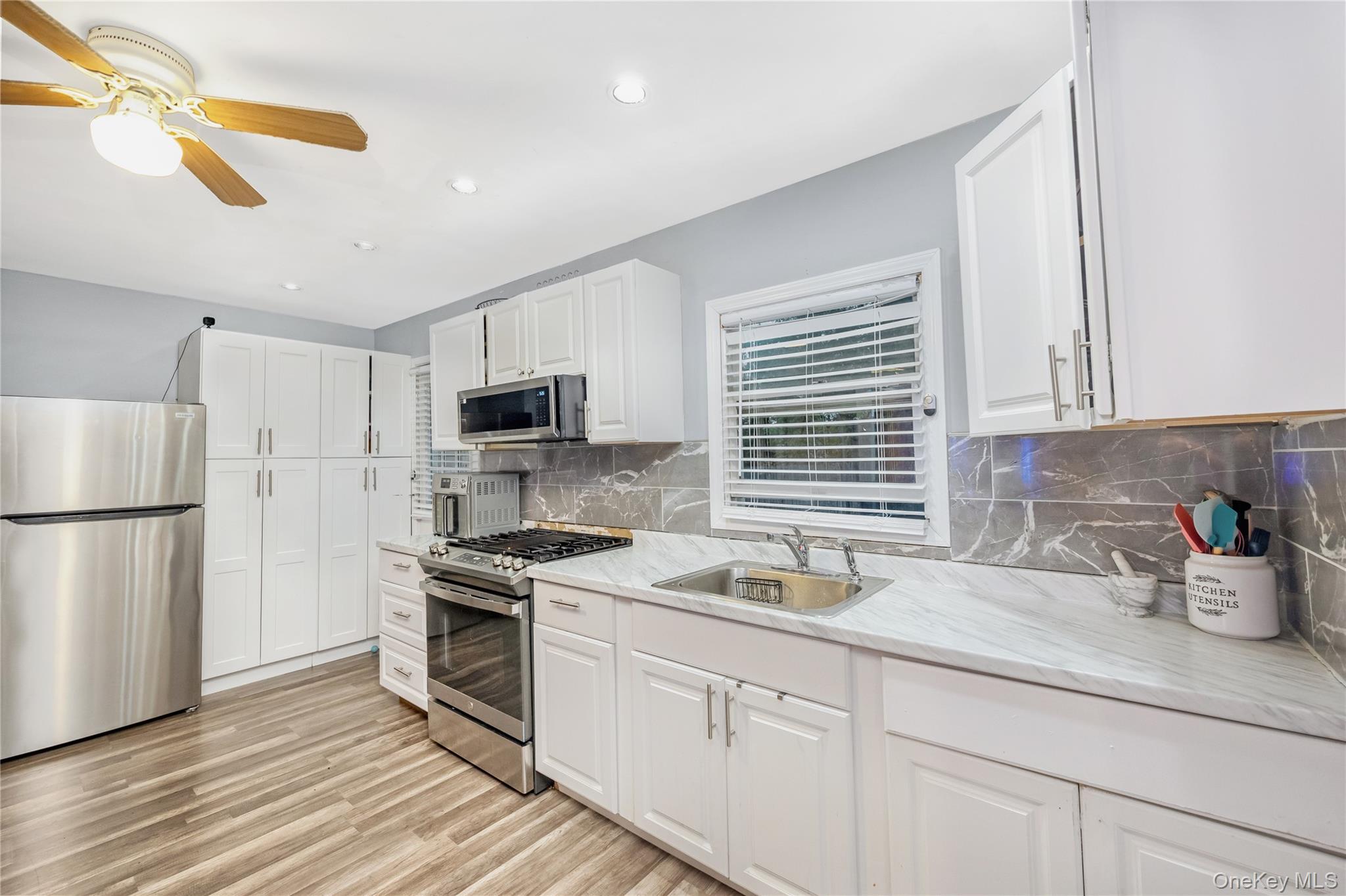 204 Bayside Avenue Property Photo 12