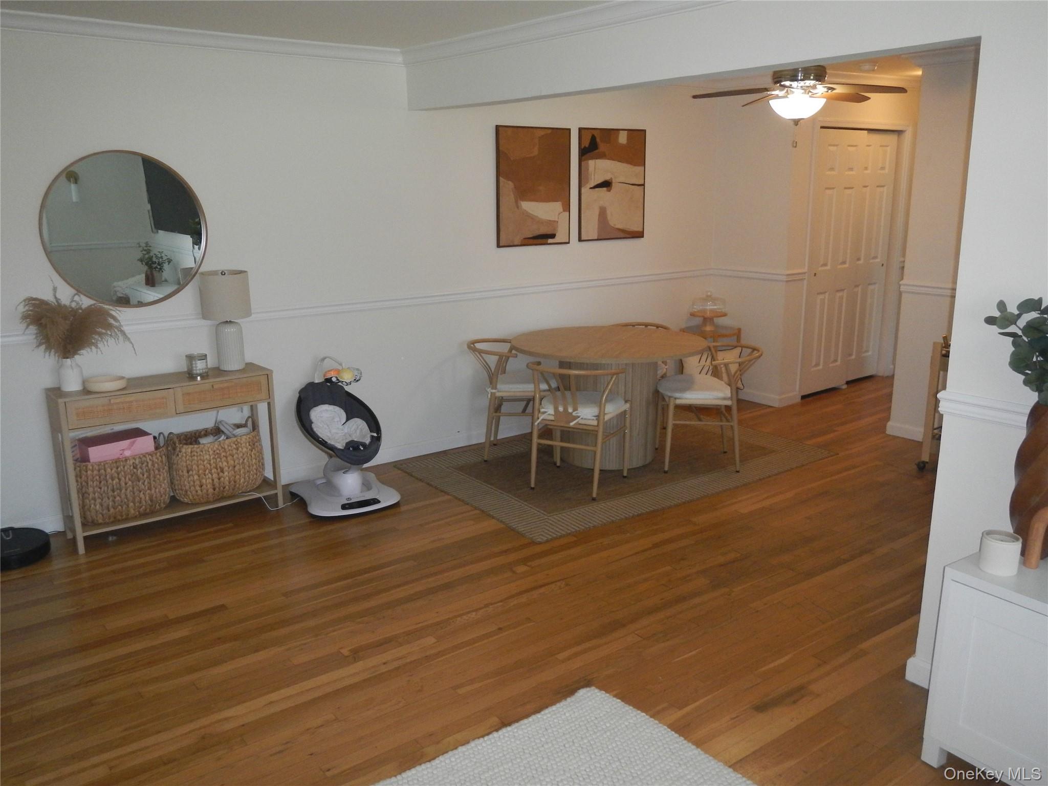 200 Merrick Road H Property Photo 13