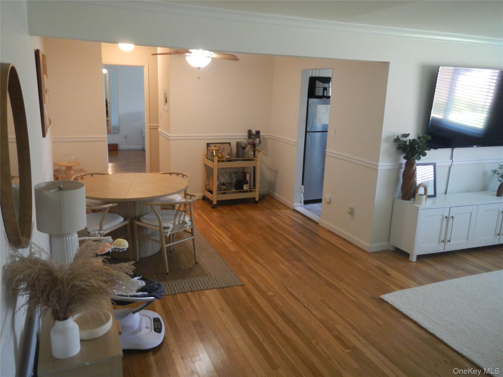 200 Merrick Road H Property Photo 16