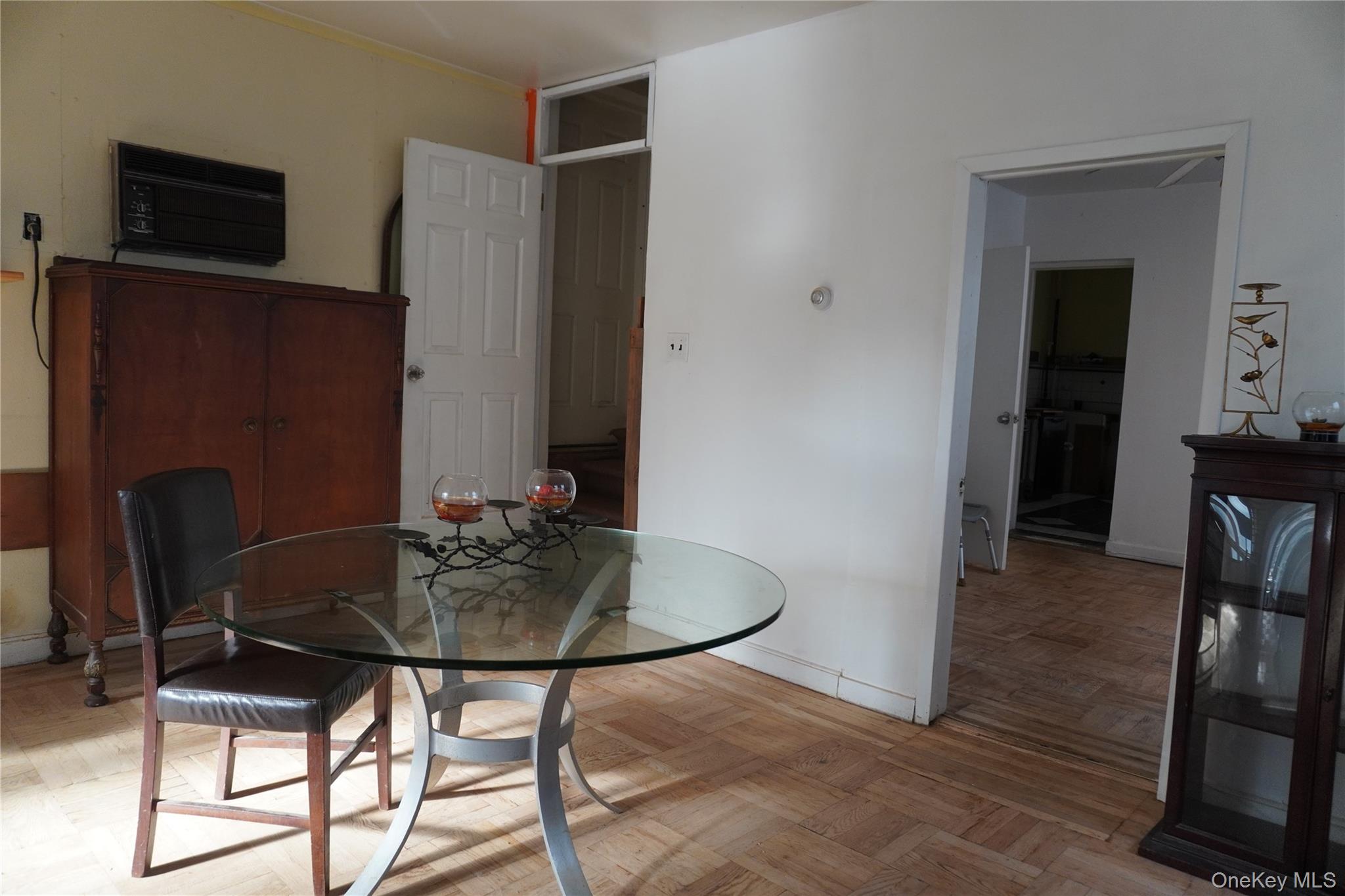 4350 Grace Avenue Property Photo 5