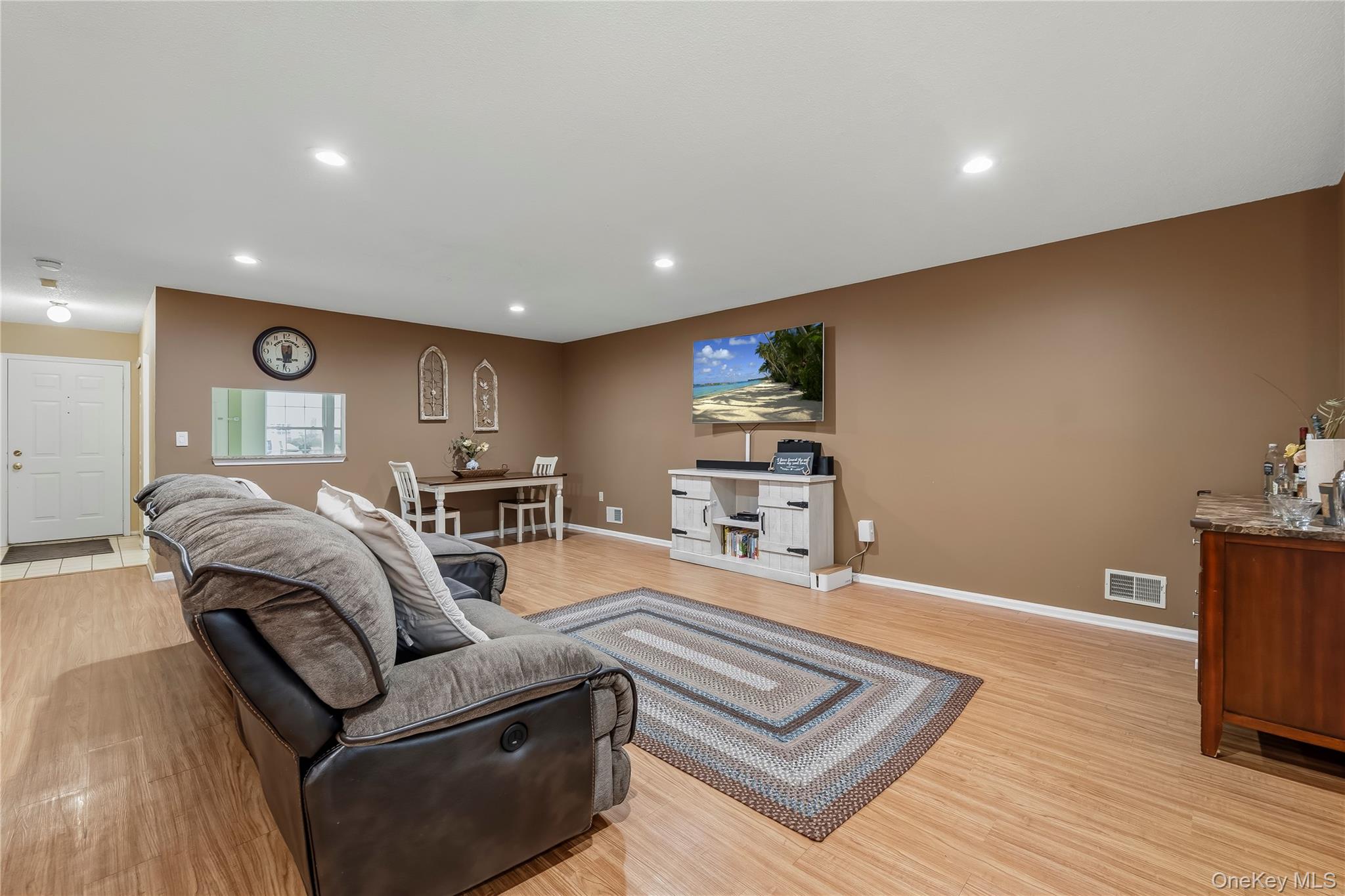 30 Winchester Avenue Property Photo 7
