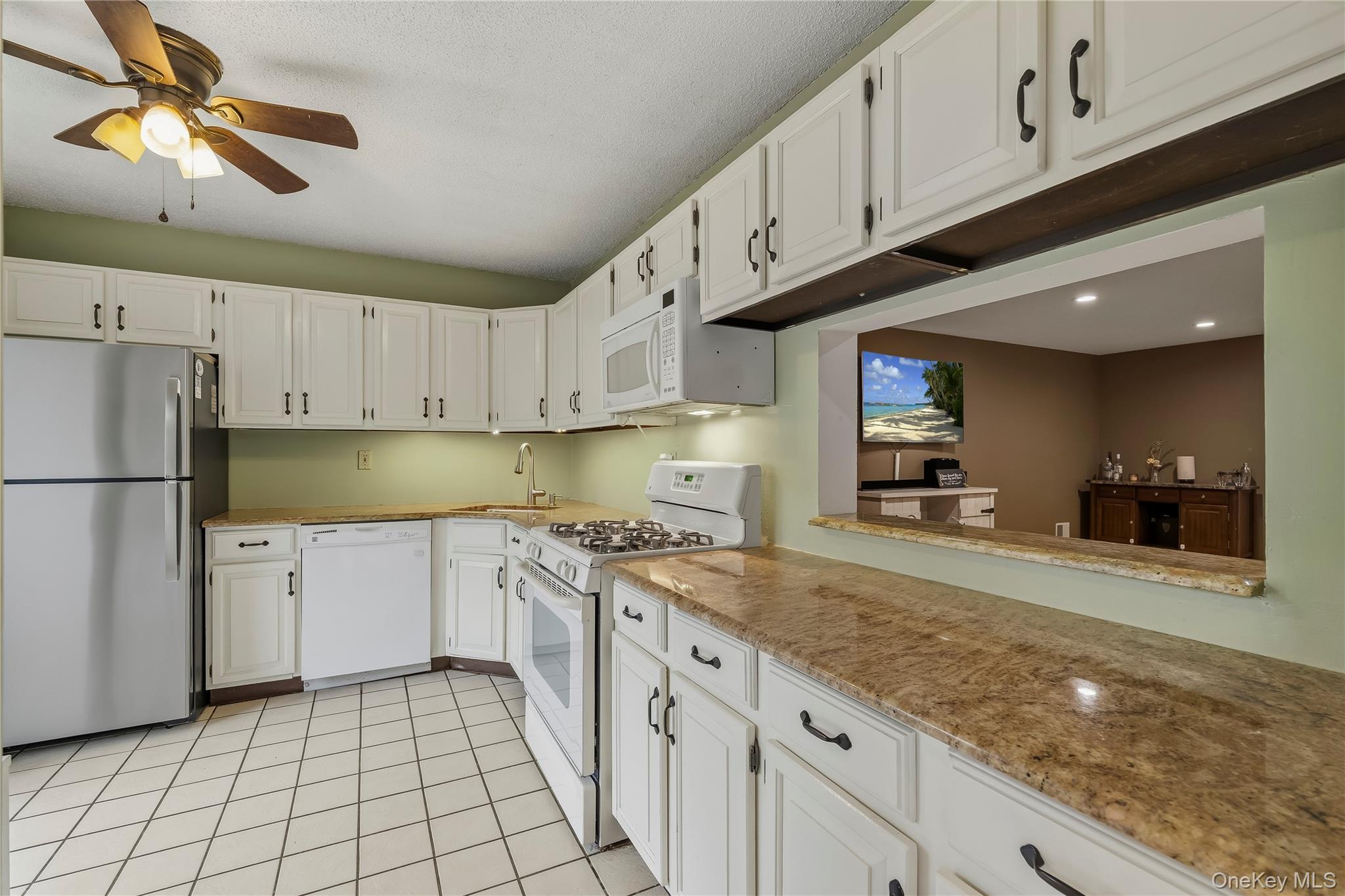 30 Winchester Avenue Property Photo 11